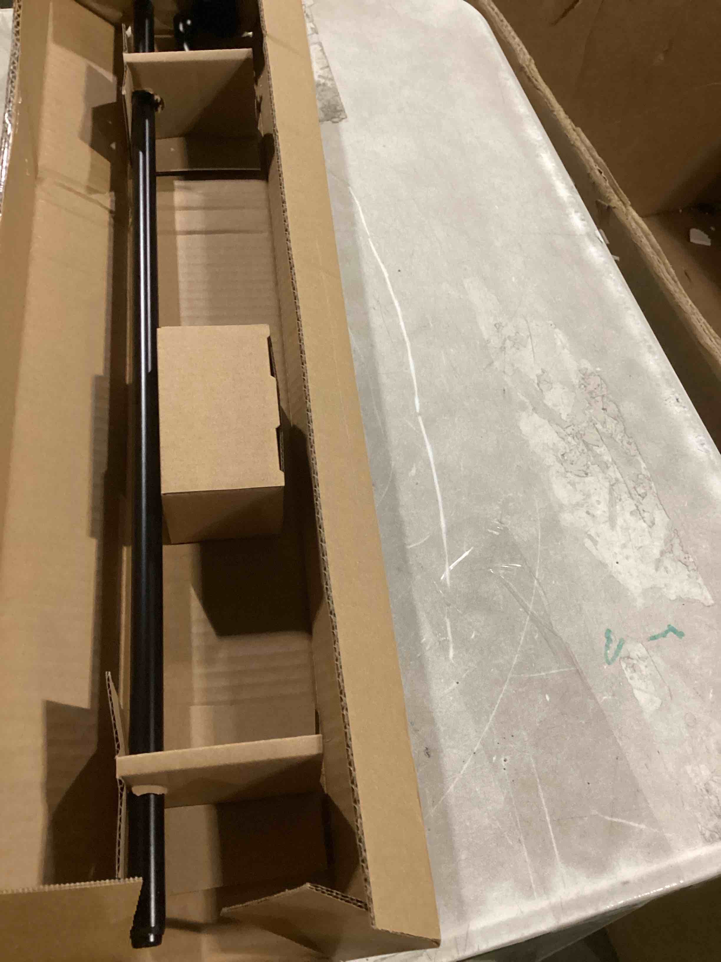 https://s3.amazonaws.com/lotting-images-prod/bidfta/YEL6722237_1732304265364.jpeg