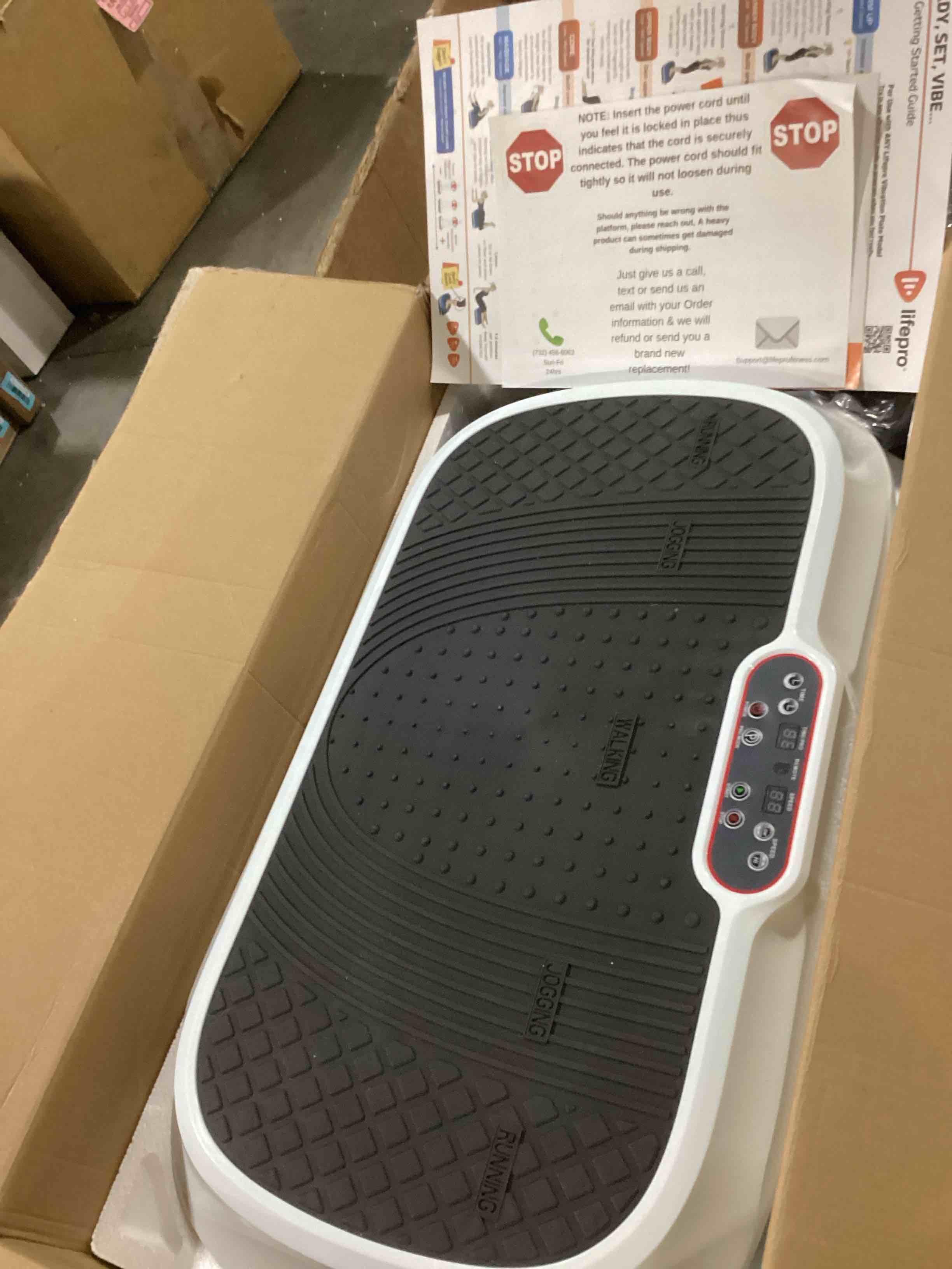 https://s3.amazonaws.com/lotting-images-prod/bidfta/YEL6722405_1732883481012.jpeg