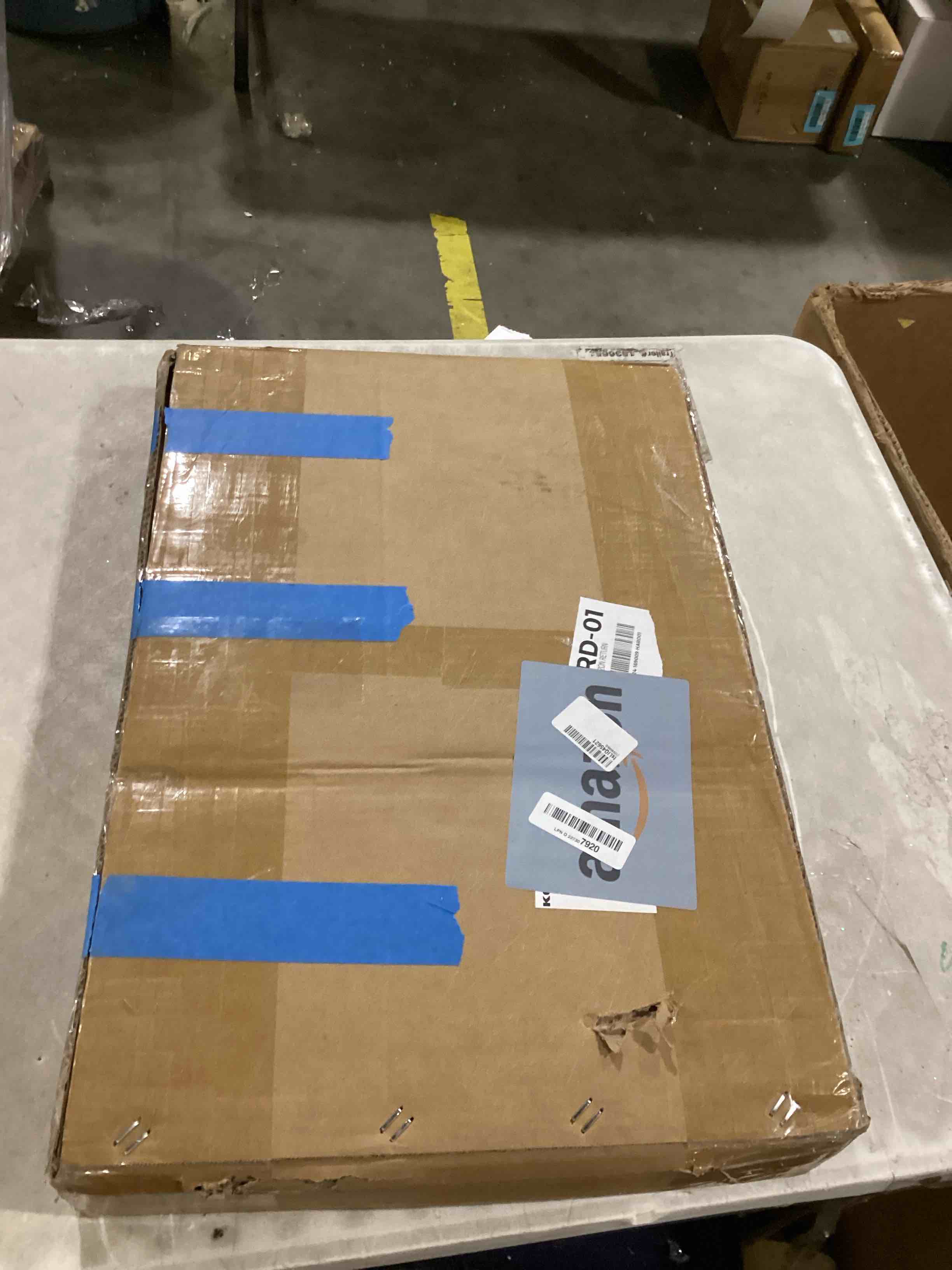 https://s3.amazonaws.com/lotting-images-prod/bidfta/YEL6722502_1732896495615.jpeg