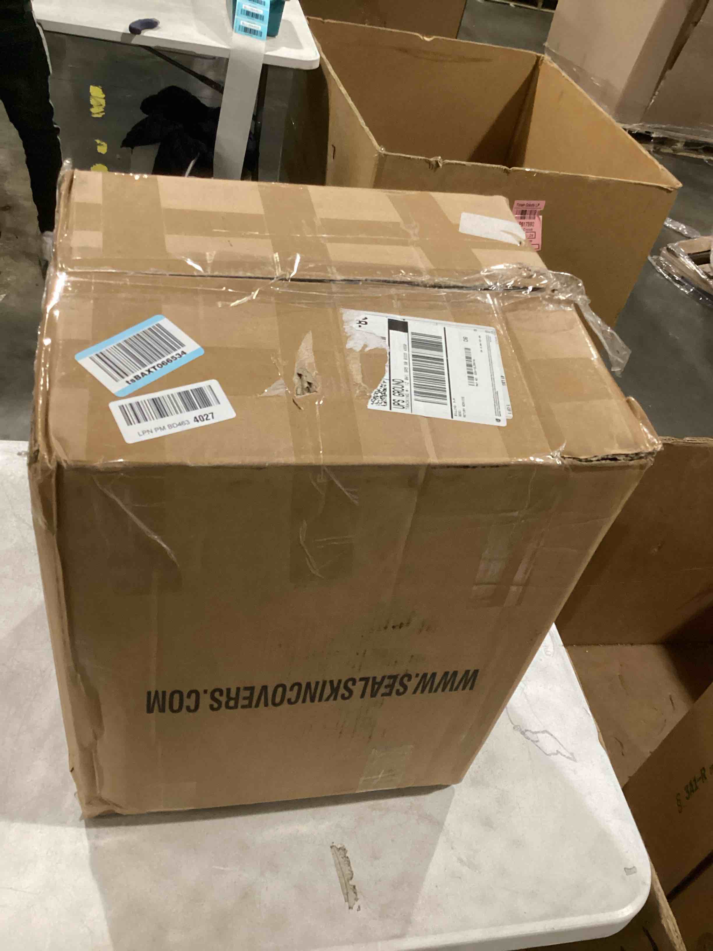 https://s3.amazonaws.com/lotting-images-prod/bidfta/YEL6722659_1733230847196.jpeg