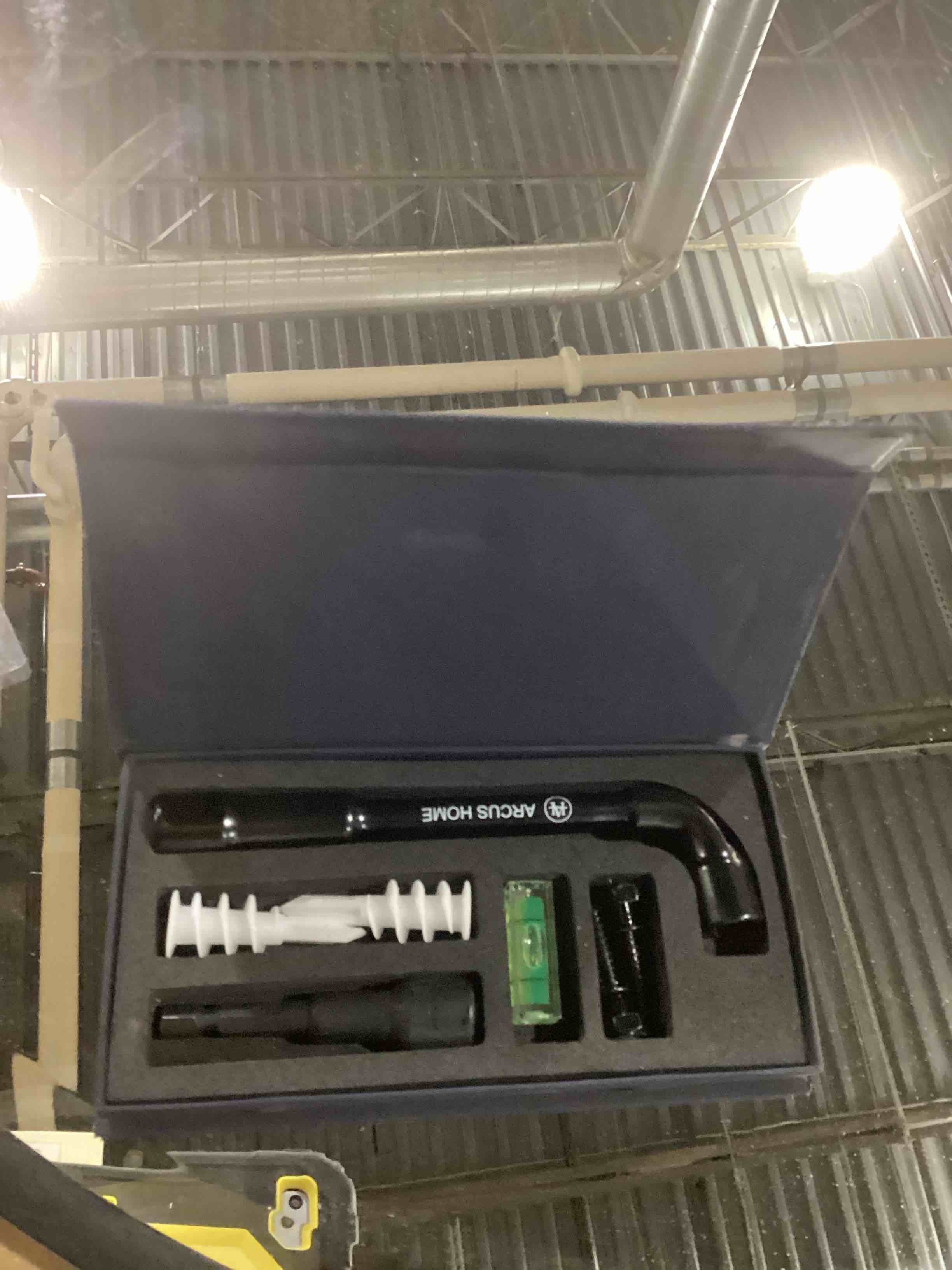 https://s3.amazonaws.com/lotting-images-prod/bidfta/YEL6722893_1733403699686.jpeg