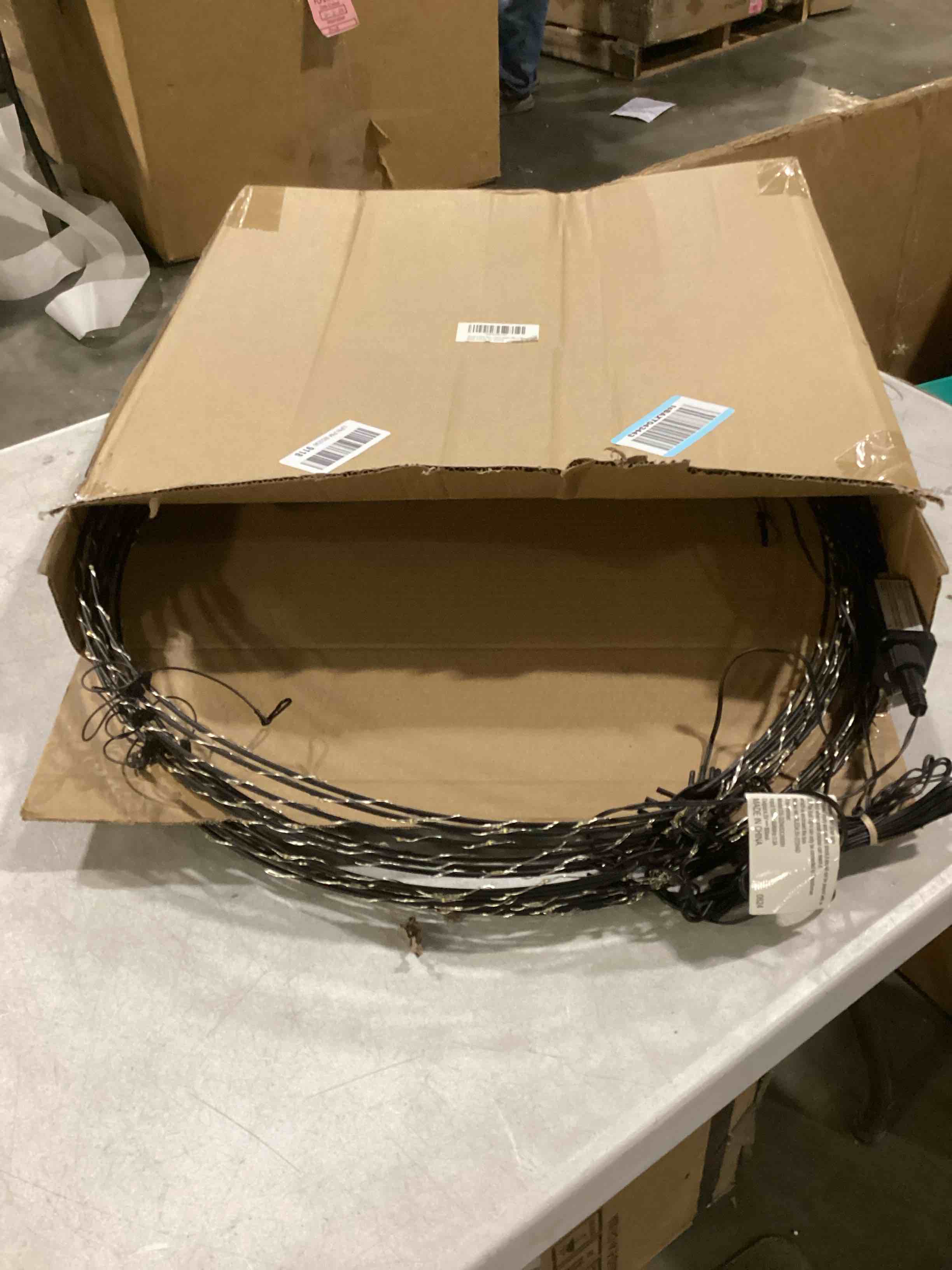 https://s3.amazonaws.com/lotting-images-prod/bidfta/YEL6722952_1733423438363.jpeg