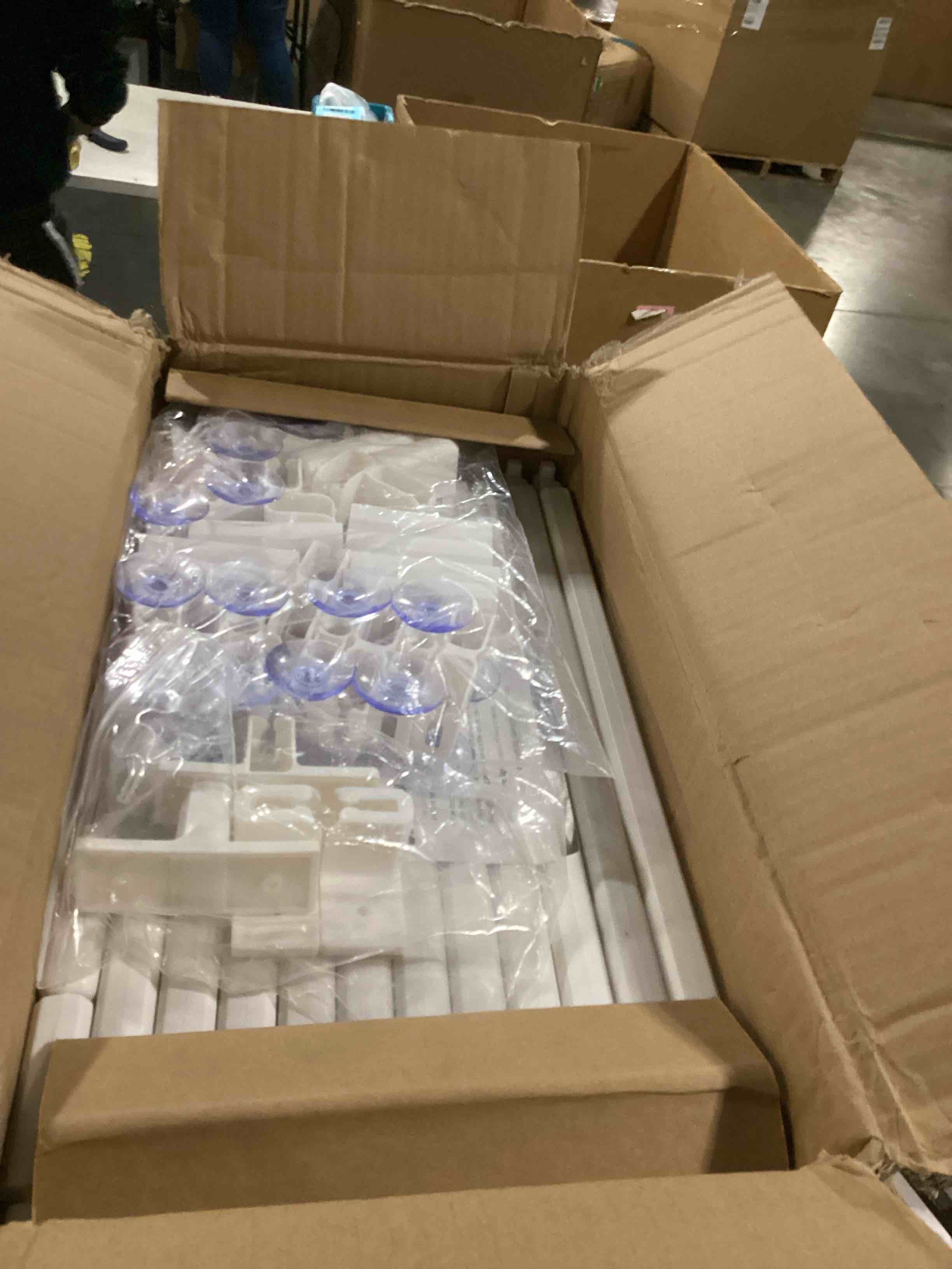 https://s3.amazonaws.com/lotting-images-prod/bidfta/YEL6723378_1734007655656.jpeg