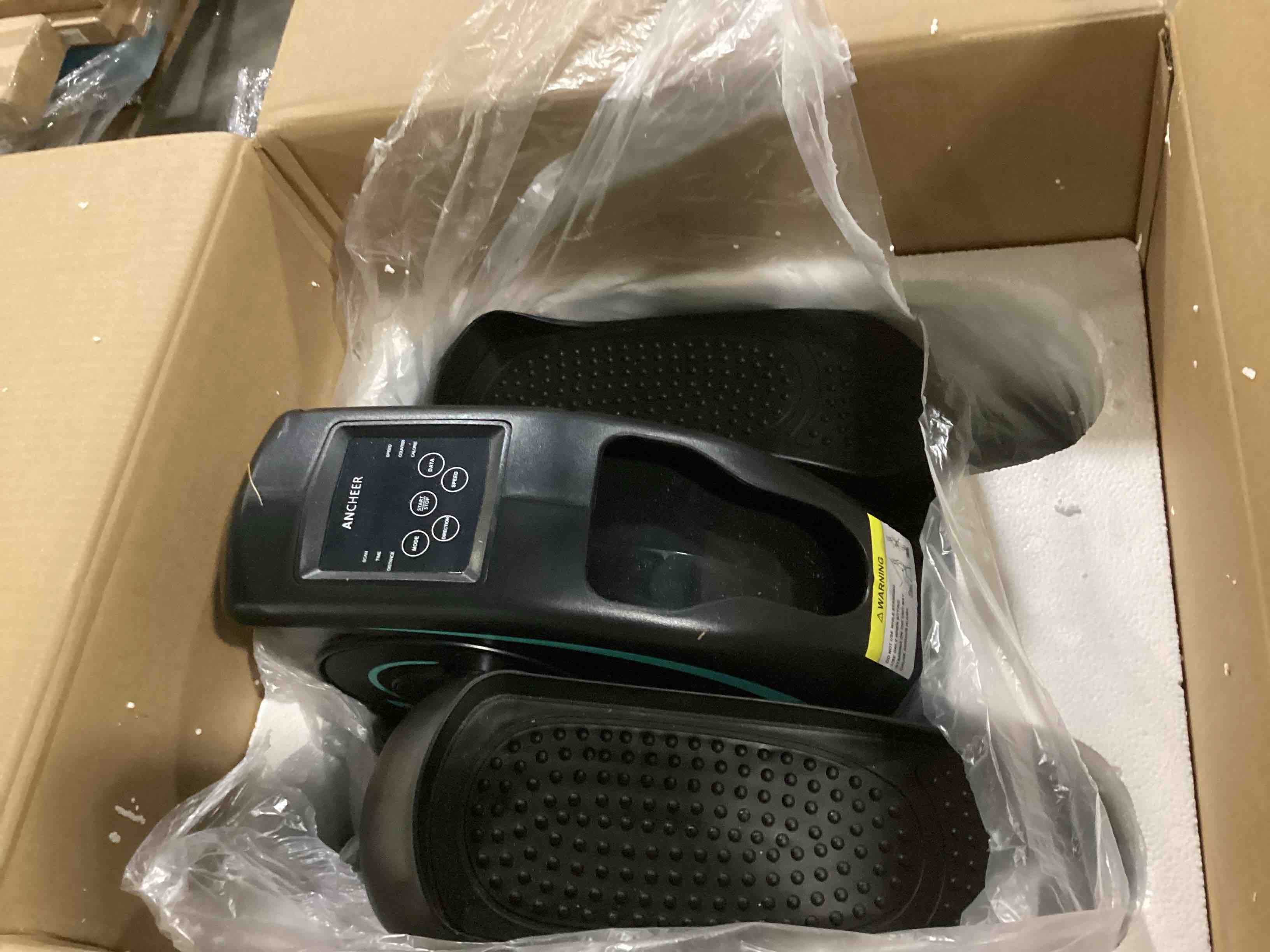 https://s3.amazonaws.com/lotting-images-prod/bidfta/YEL6723400_1734010928849.jpeg
