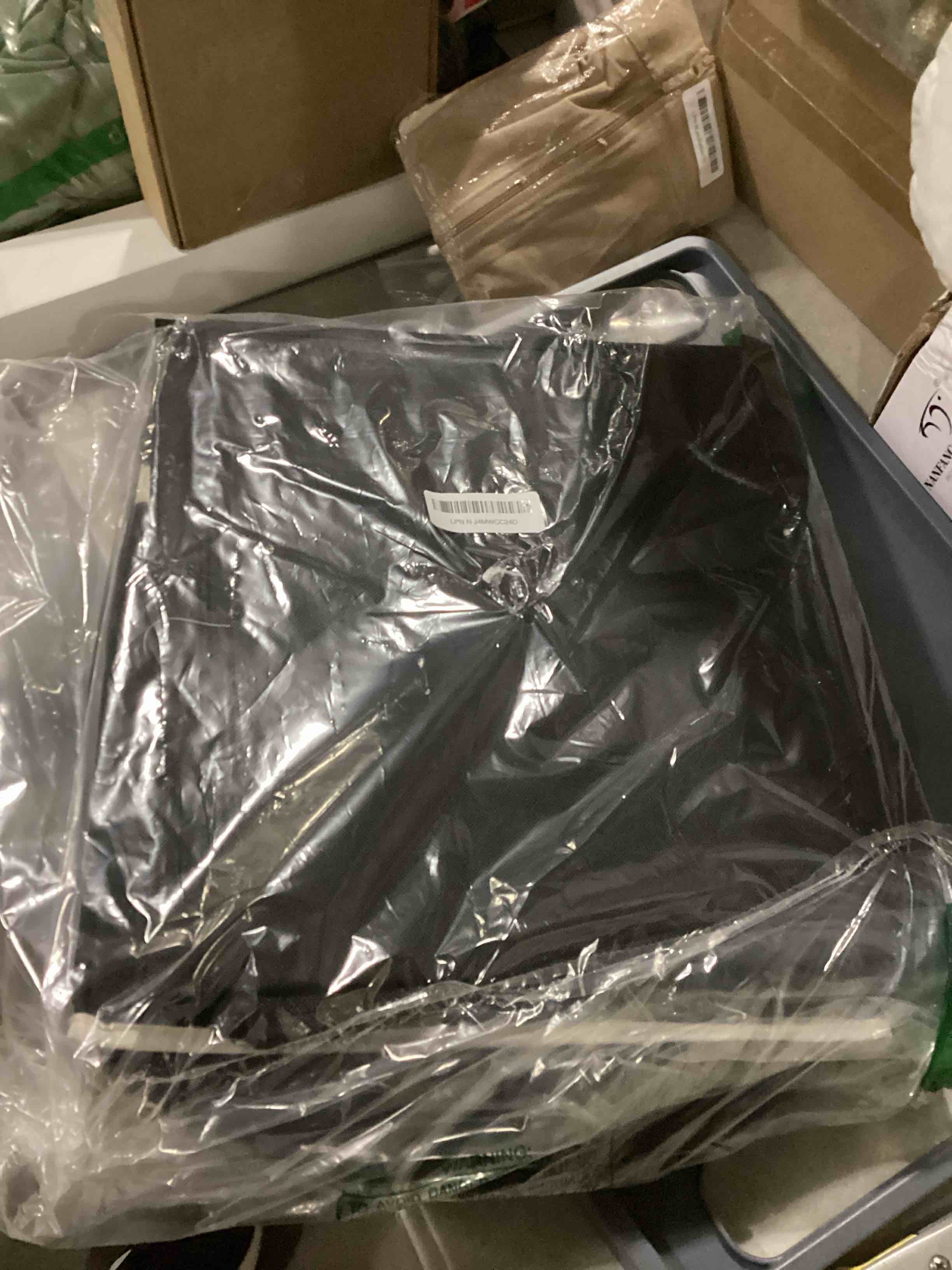 https://s3.amazonaws.com/lotting-images-prod/bidfta/YEL6724335_1736429595600.jpeg