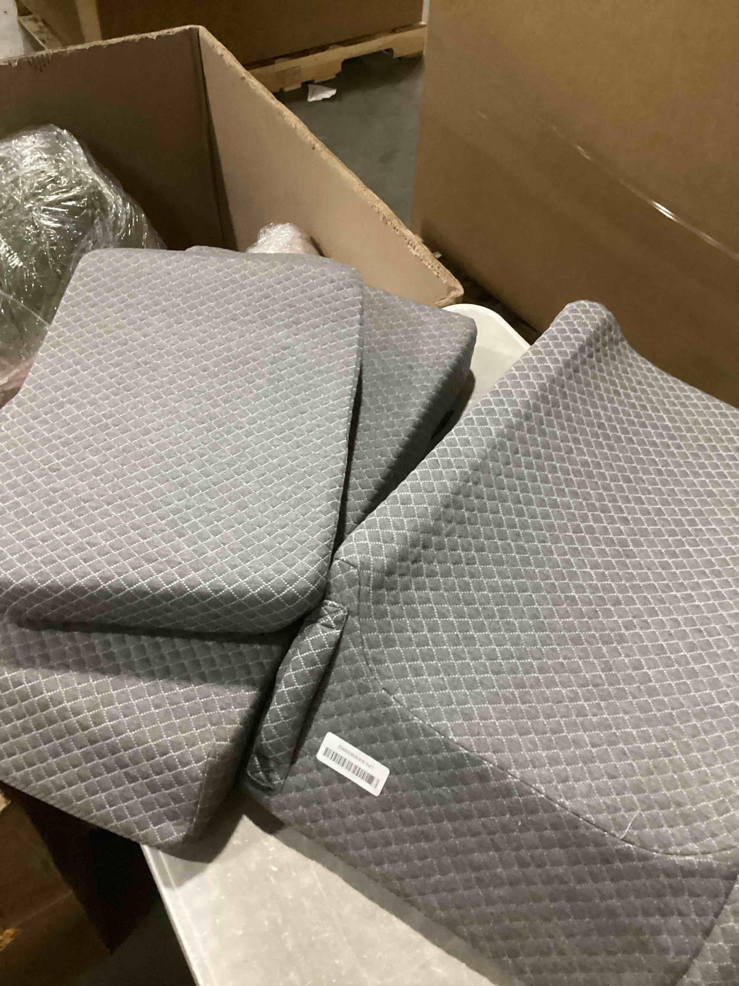 https://s3.amazonaws.com/lotting-images-prod/bidfta/YEL6724505_1736519005627.jpeg