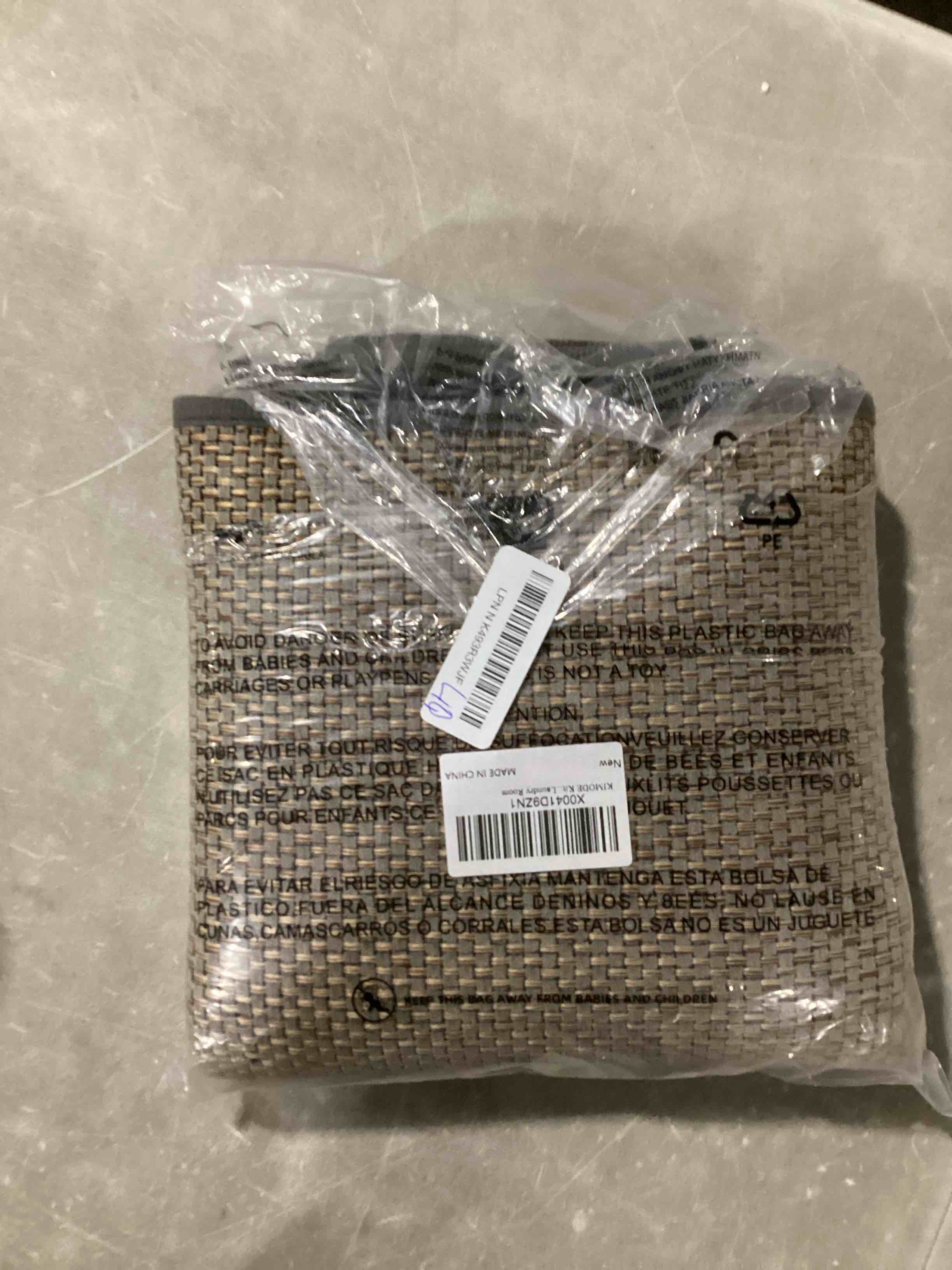 https://s3.amazonaws.com/lotting-images-prod/bidfta/YEL6724512_1736523709911.jpeg