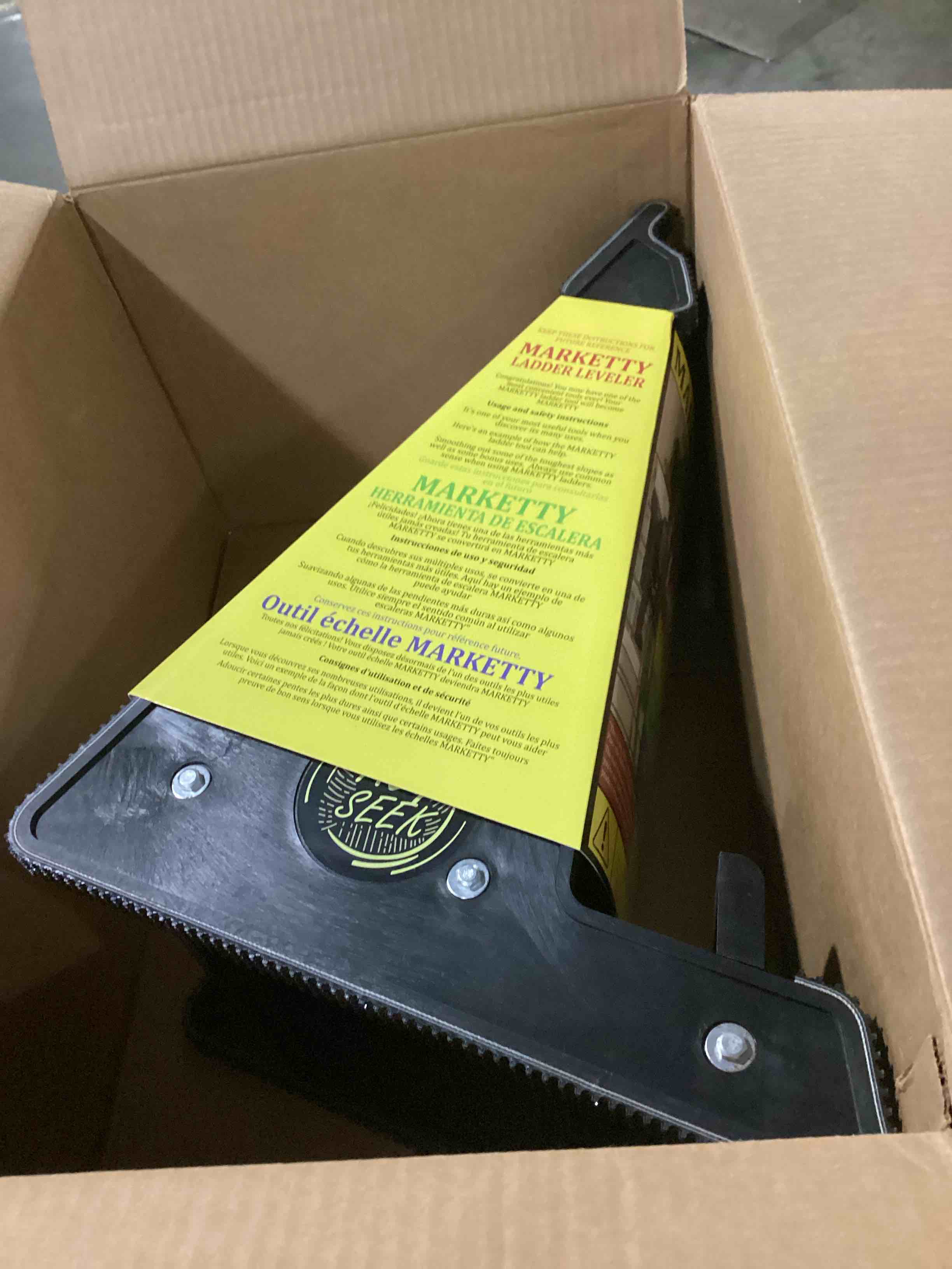 https://s3.amazonaws.com/lotting-images-prod/bidfta/YEL6724828_1736864271013.jpeg