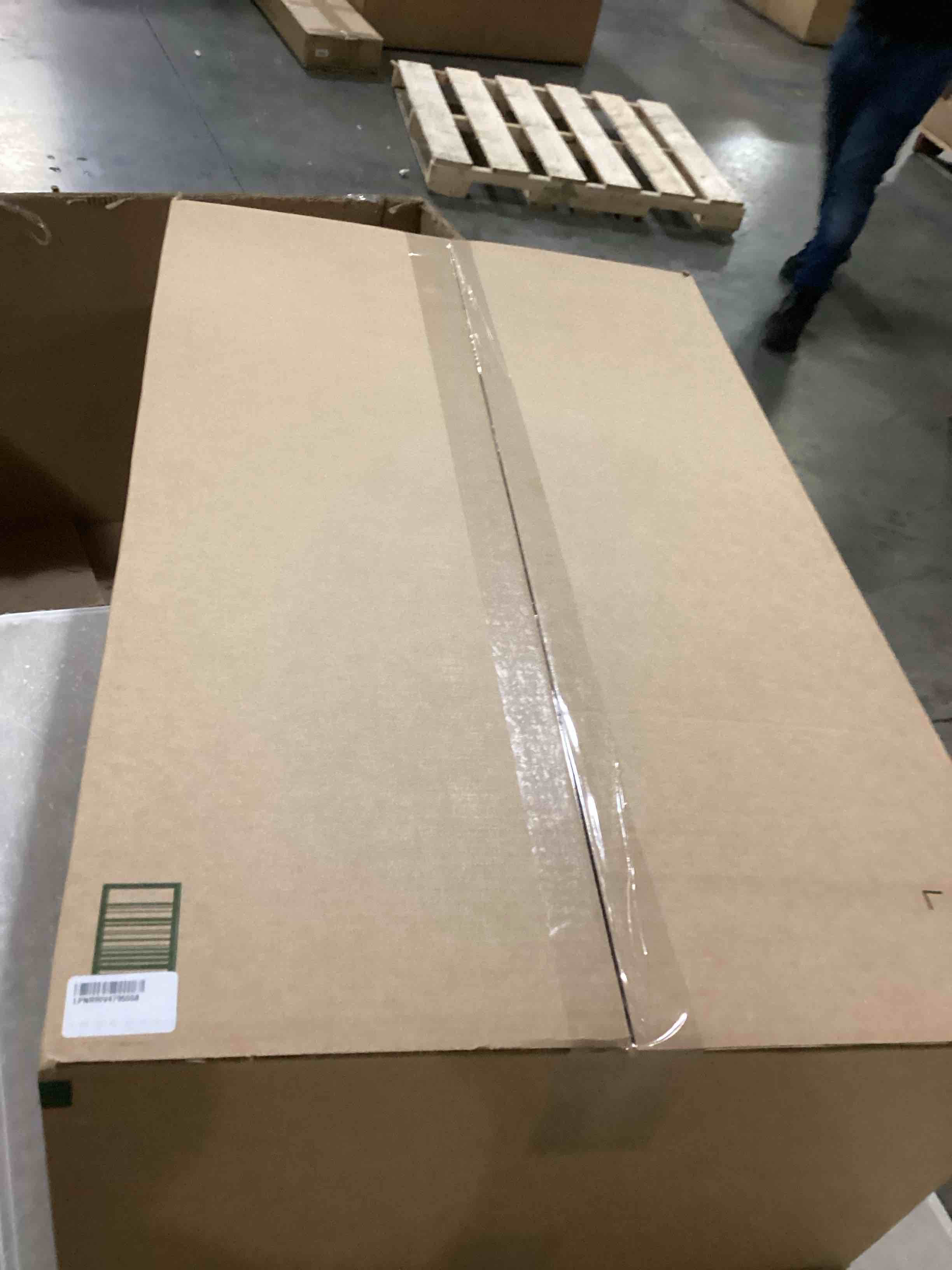 https://s3.amazonaws.com/lotting-images-prod/bidfta/YEL6725331_1732112593711.jpeg