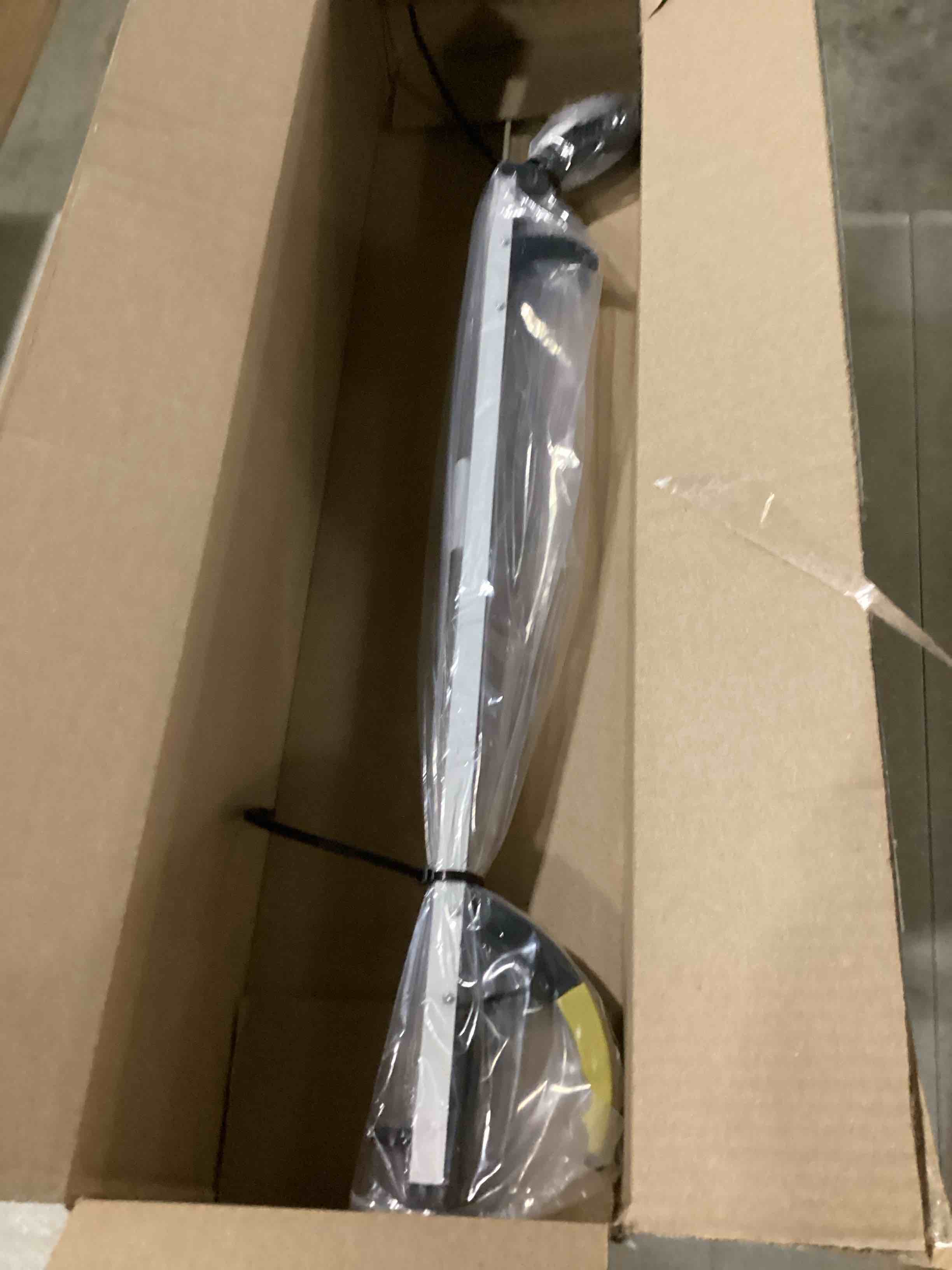 https://s3.amazonaws.com/lotting-images-prod/bidfta/YEL6725335_1732112951340.jpeg