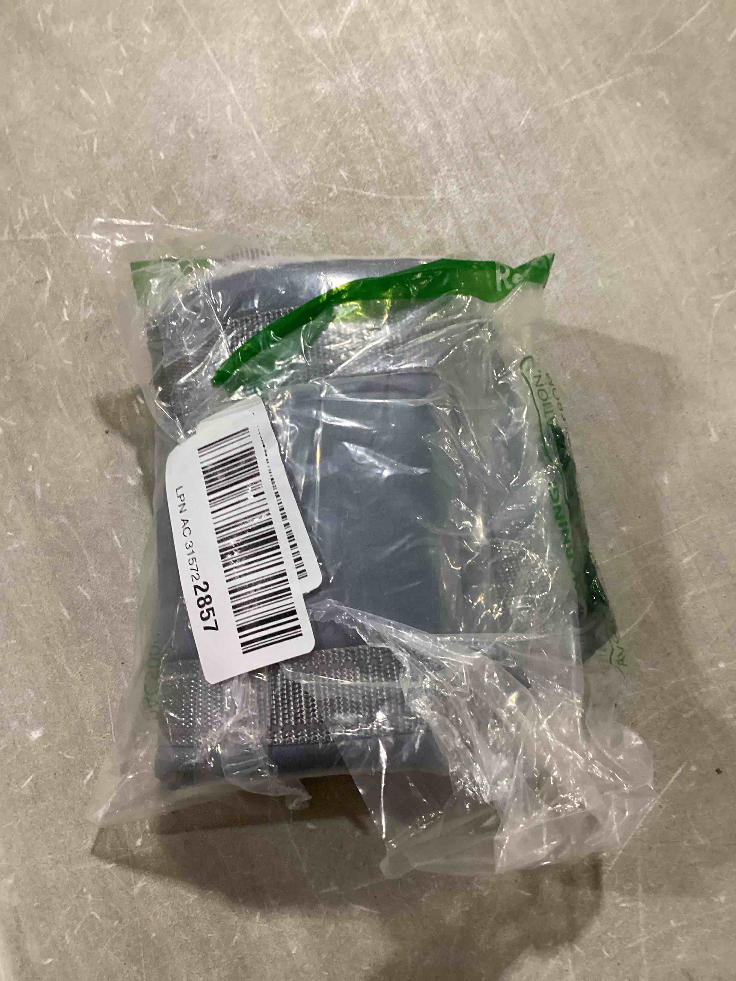 https://s3.amazonaws.com/lotting-images-prod/bidfta/YEL6725660_1732218706396.jpeg
