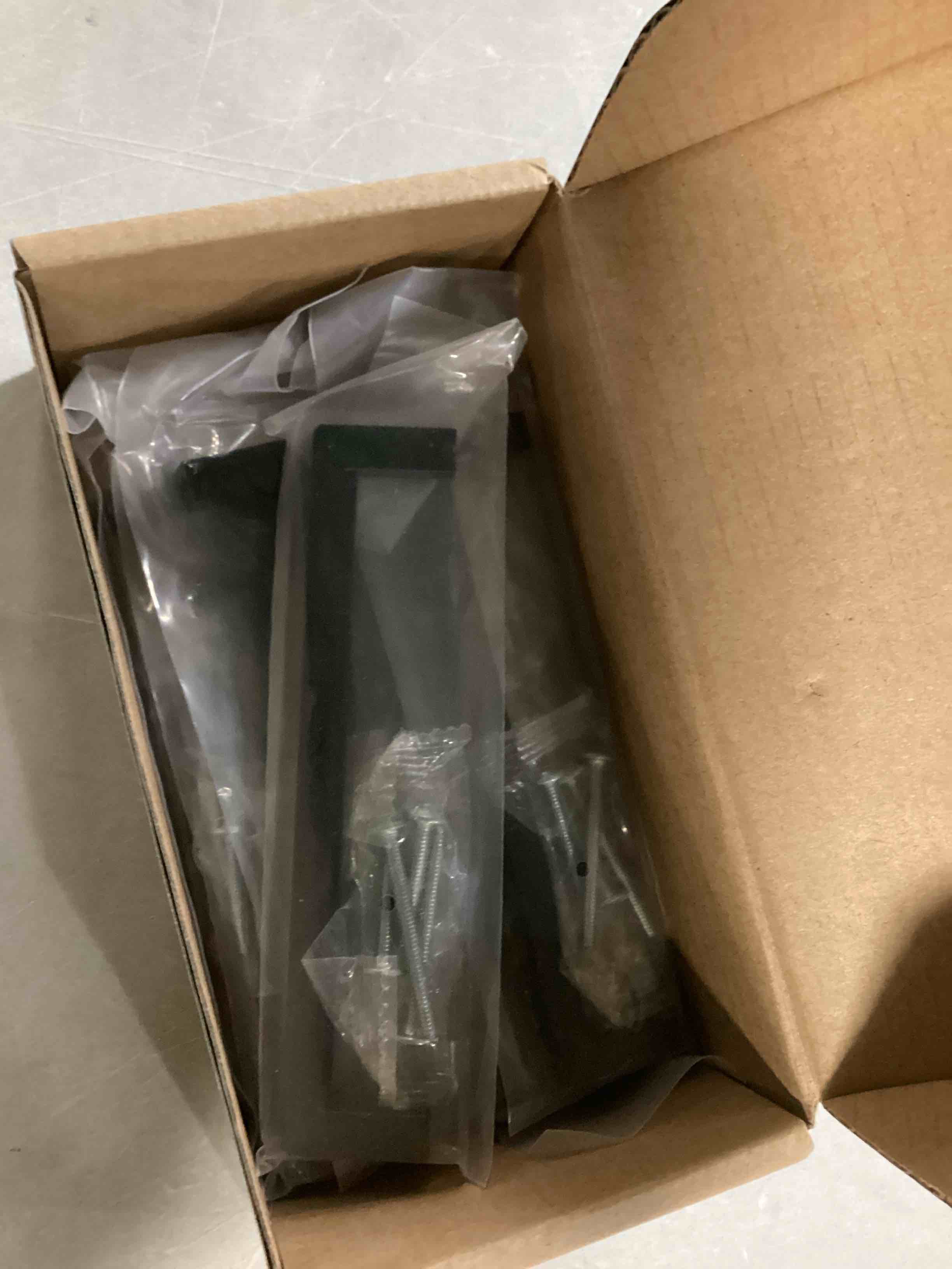 https://s3.amazonaws.com/lotting-images-prod/bidfta/YEL6727604_1733316917080.jpeg