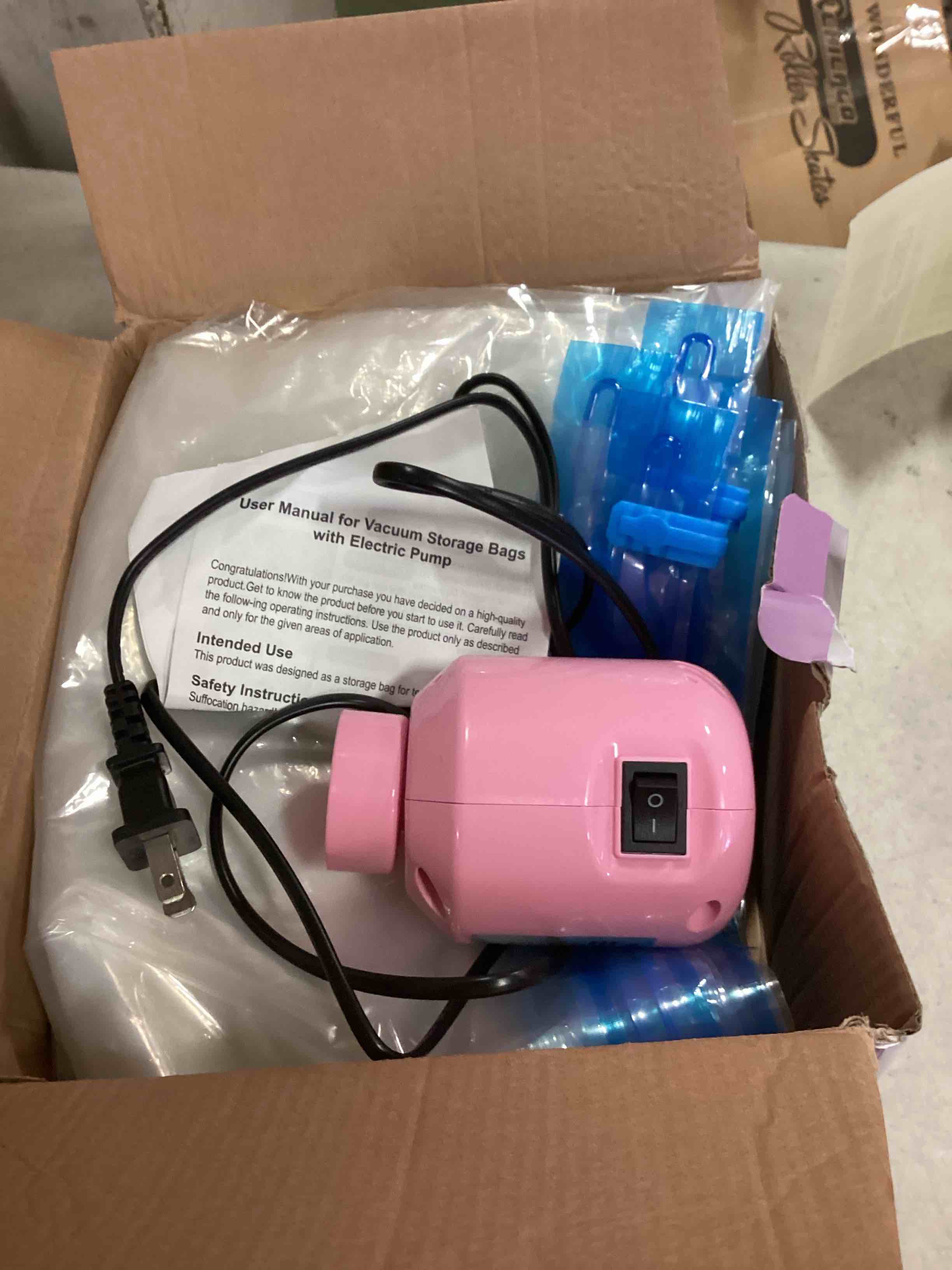 https://s3.amazonaws.com/lotting-images-prod/bidfta/YEL6728818_1723567682830.jpeg
