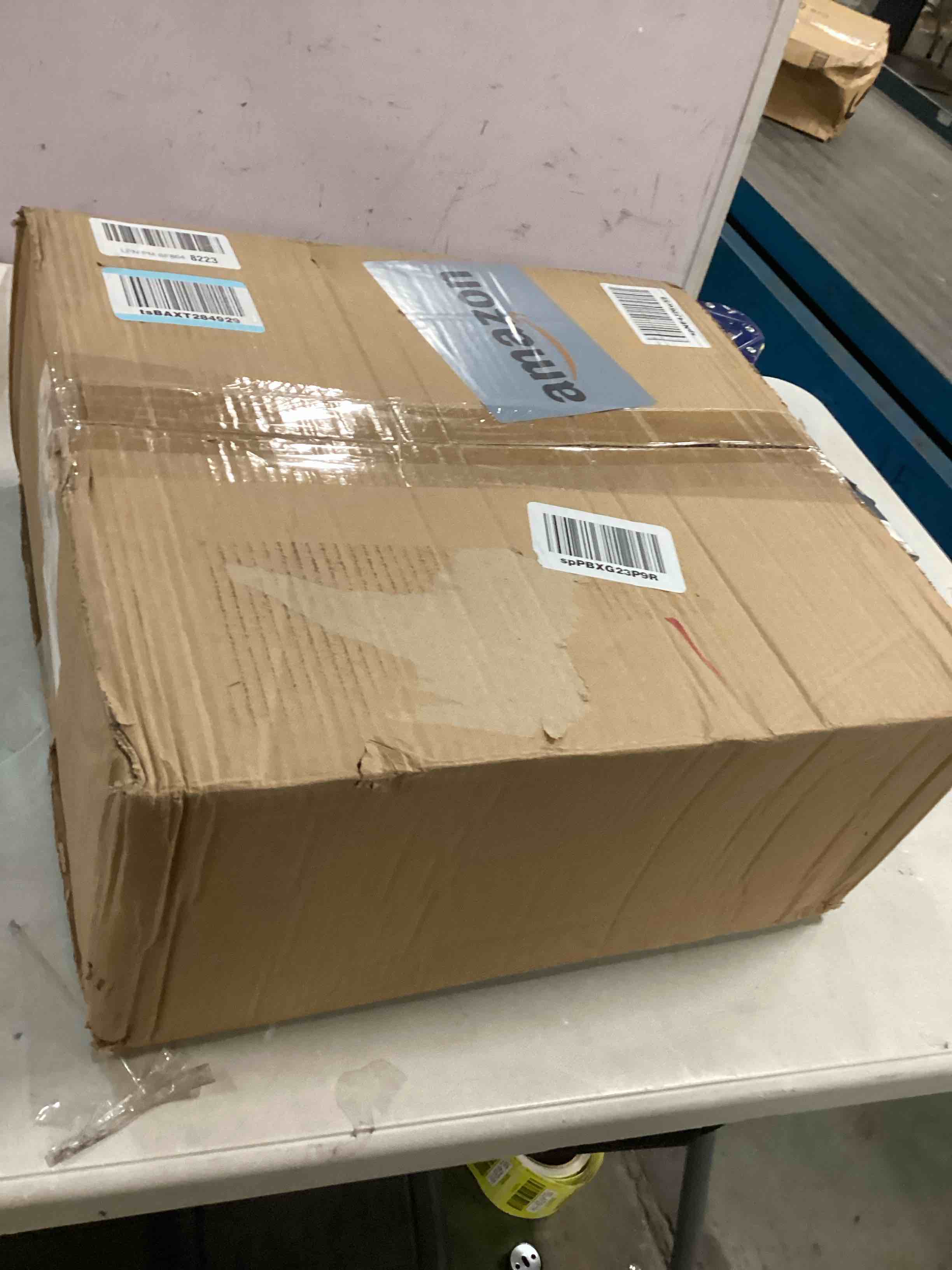 https://s3.amazonaws.com/lotting-images-prod/bidfta/YEL6729036_1723600205544.jpeg