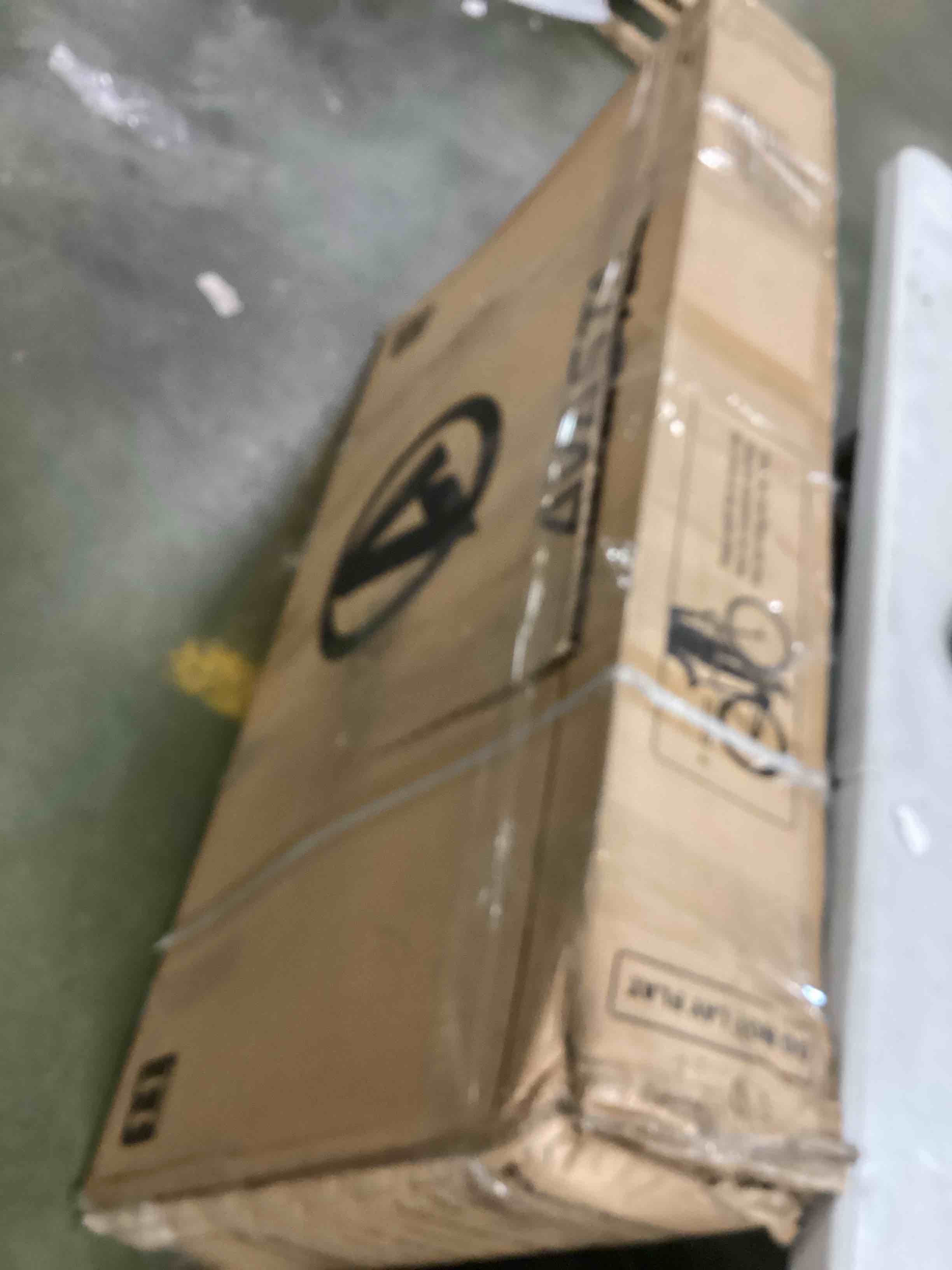 https://s3.amazonaws.com/lotting-images-prod/bidfta/YEL6729267_1723699410961.jpeg