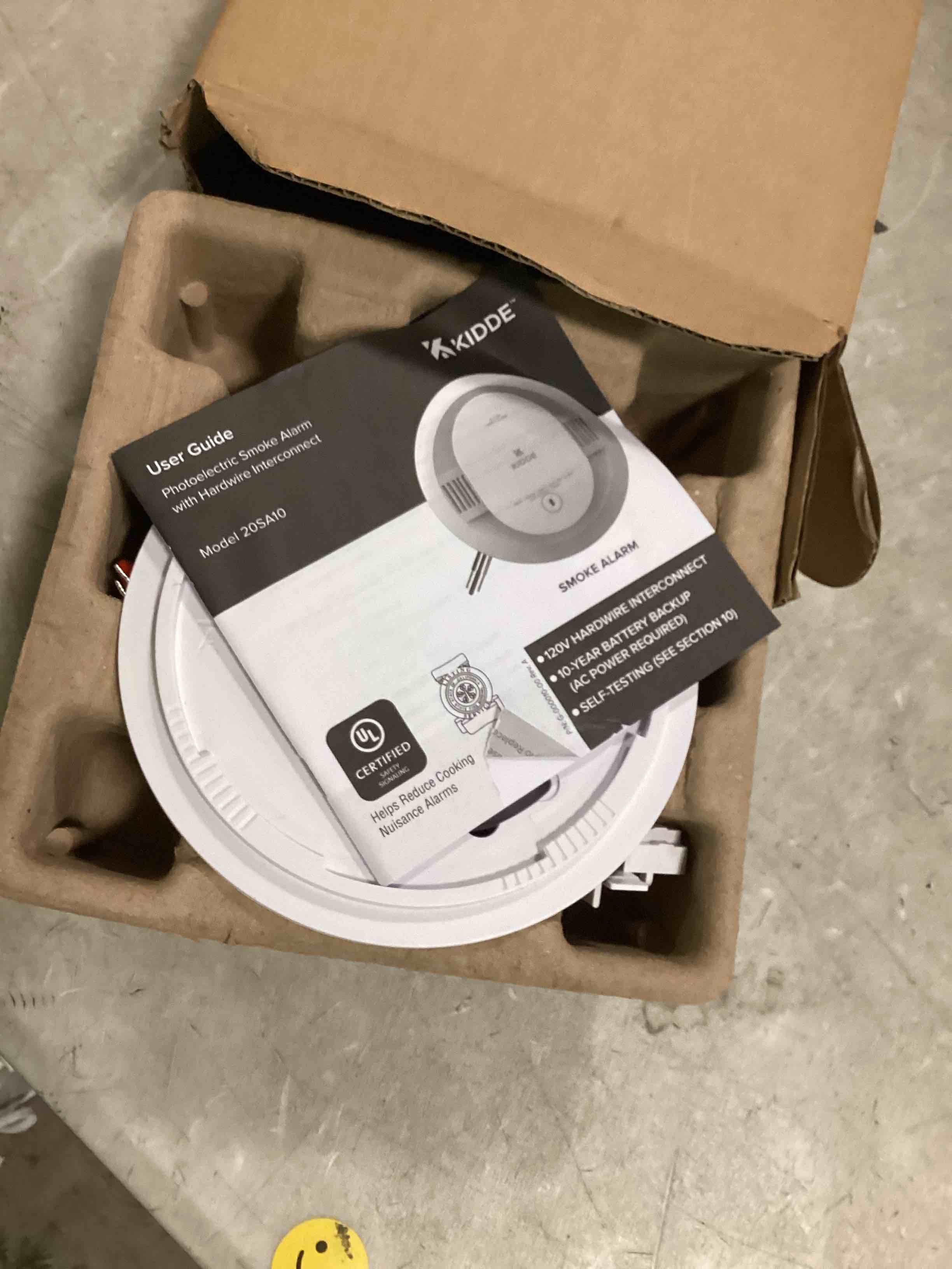https://s3.amazonaws.com/lotting-images-prod/bidfta/YEL6730192_1722879639672.jpeg