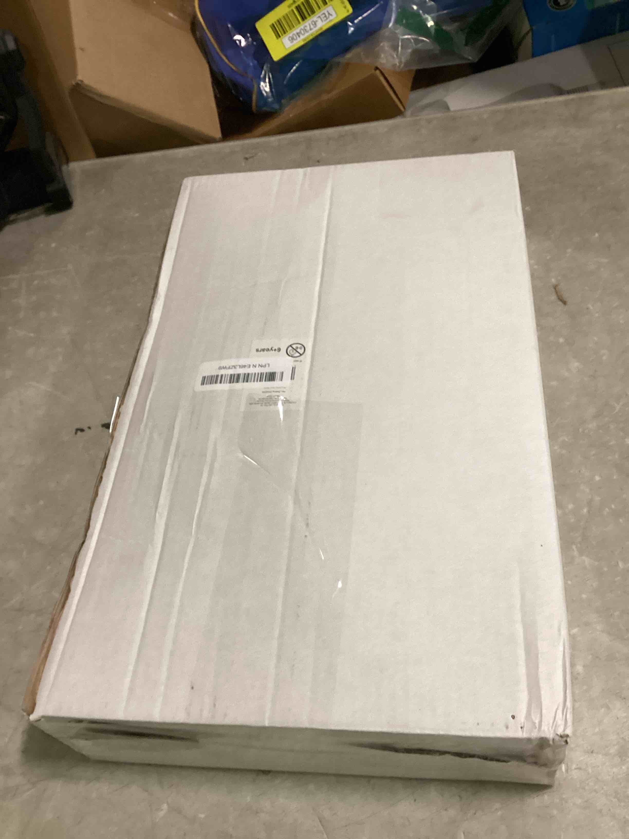https://s3.amazonaws.com/lotting-images-prod/bidfta/YEL6730417_1722963690513.jpeg