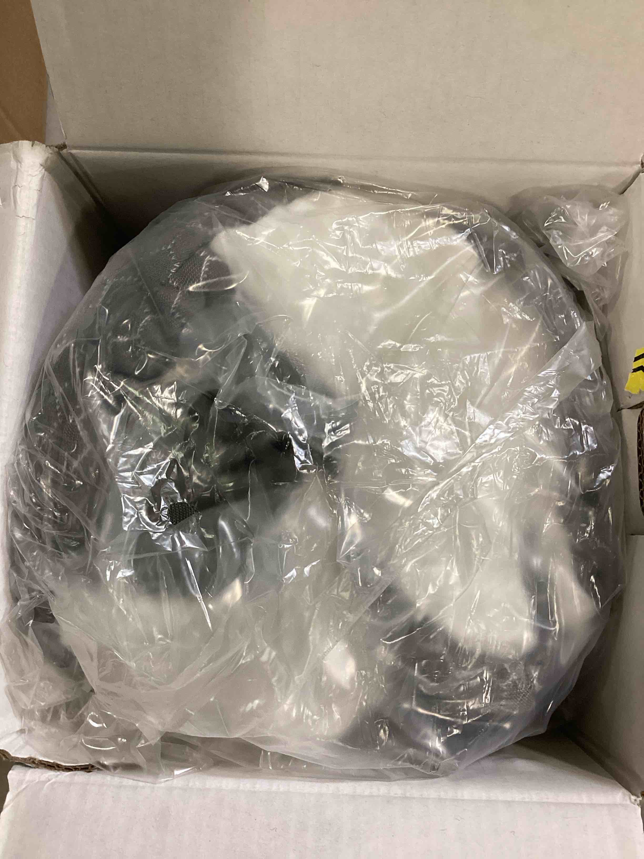 https://s3.amazonaws.com/lotting-images-prod/bidfta/YEL6731201_1722620736042.jpeg