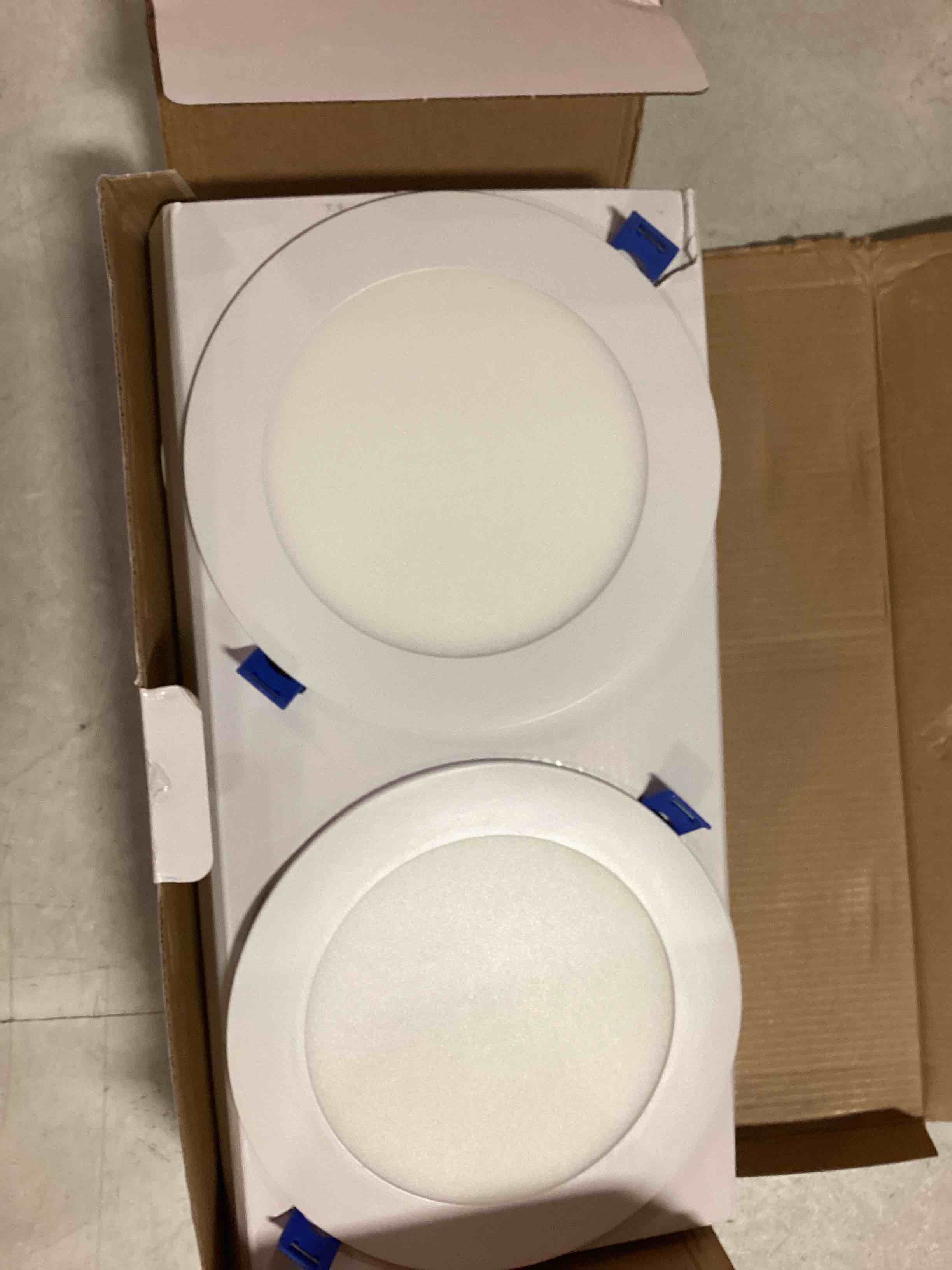 https://s3.amazonaws.com/lotting-images-prod/bidfta/YEL6732499_1722453188223.jpeg