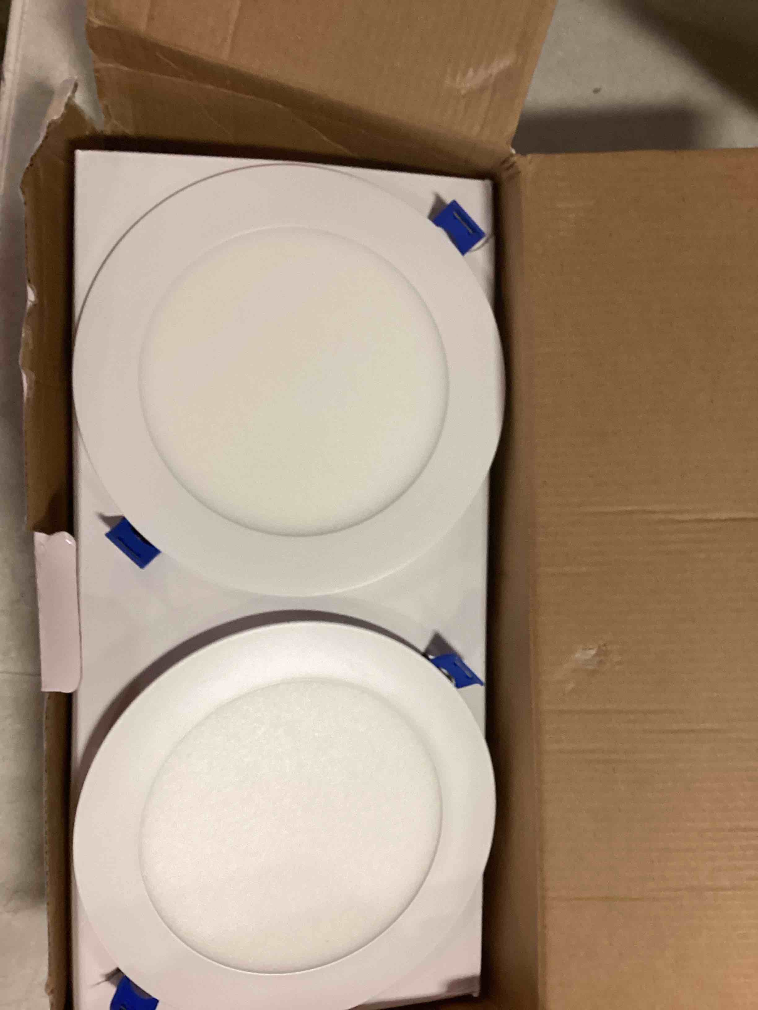 https://s3.amazonaws.com/lotting-images-prod/bidfta/YEL6732503_1722453612069.jpeg