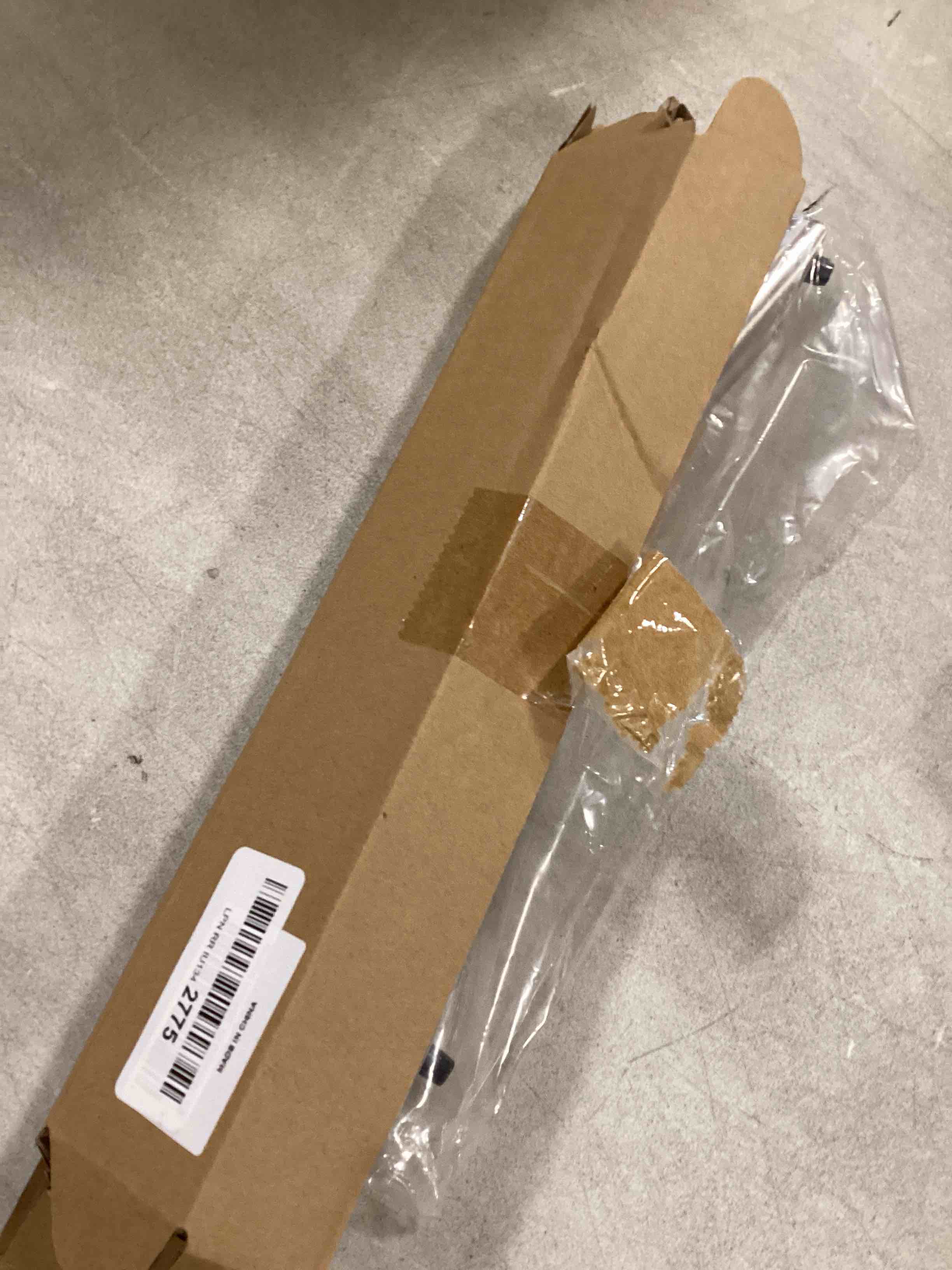 https://s3.amazonaws.com/lotting-images-prod/bidfta/YEL6737153_1722602902435.jpeg