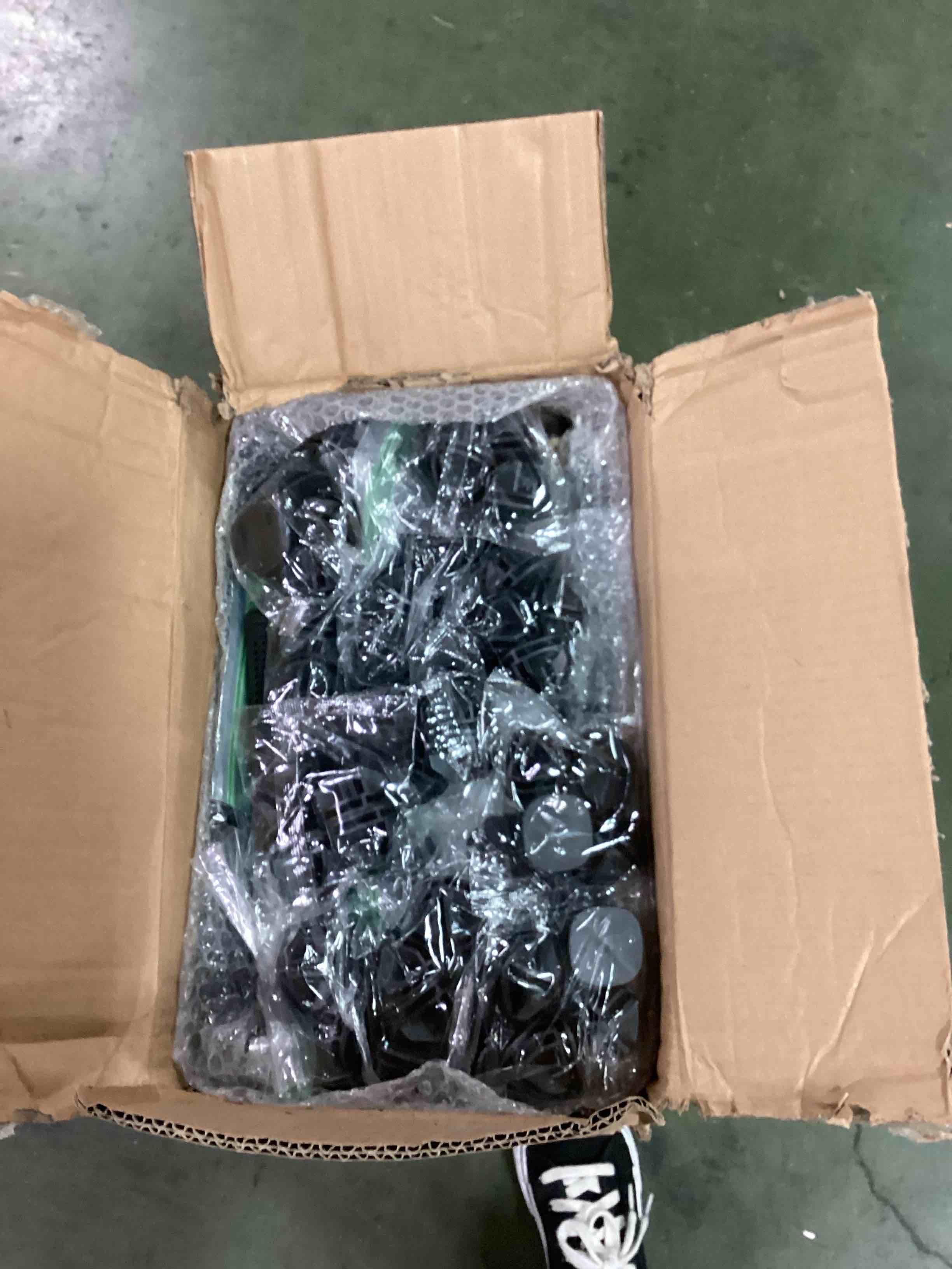 https://s3.amazonaws.com/lotting-images-prod/bidfta/YEL6739026_1723560505349.jpeg