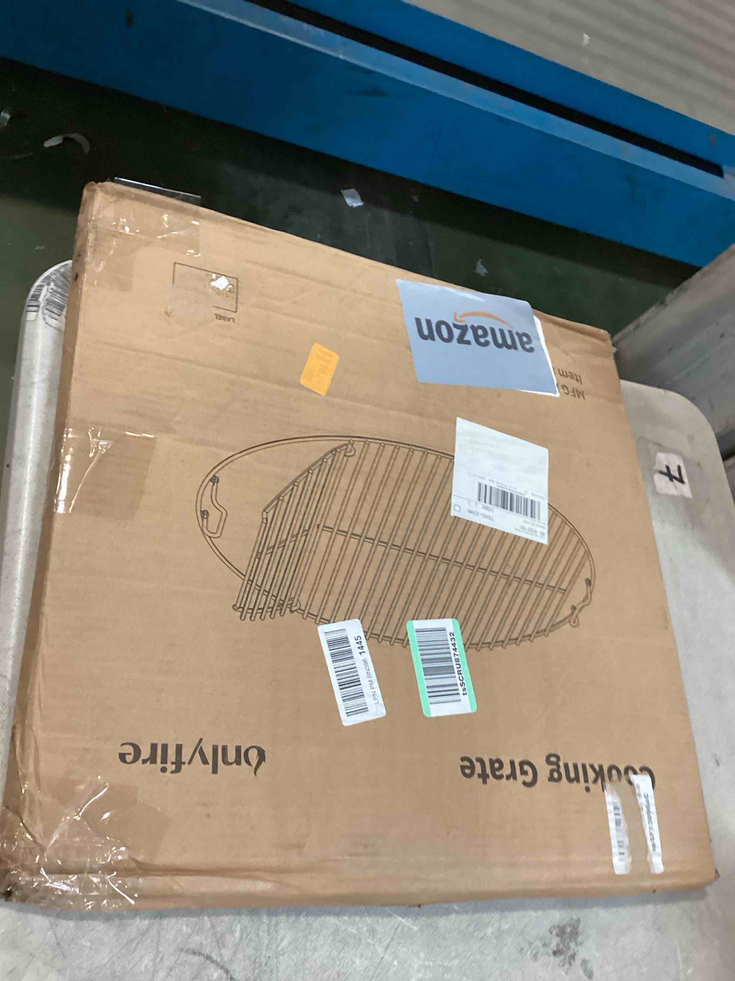 https://s3.amazonaws.com/lotting-images-prod/bidfta/YEL6755632_1724274936272.jpeg