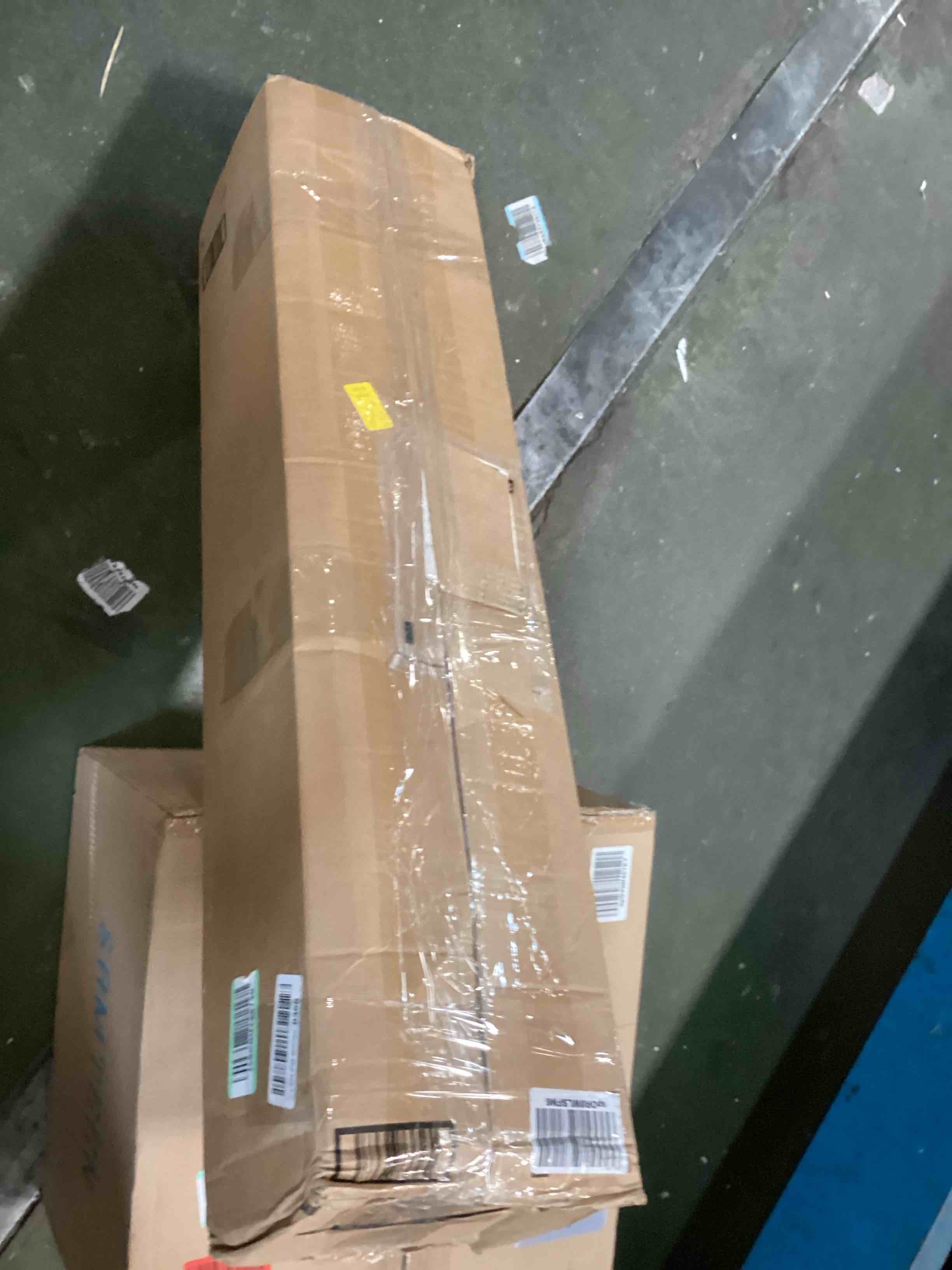 https://s3.amazonaws.com/lotting-images-prod/bidfta/YEL6755965_1724372772122.jpeg