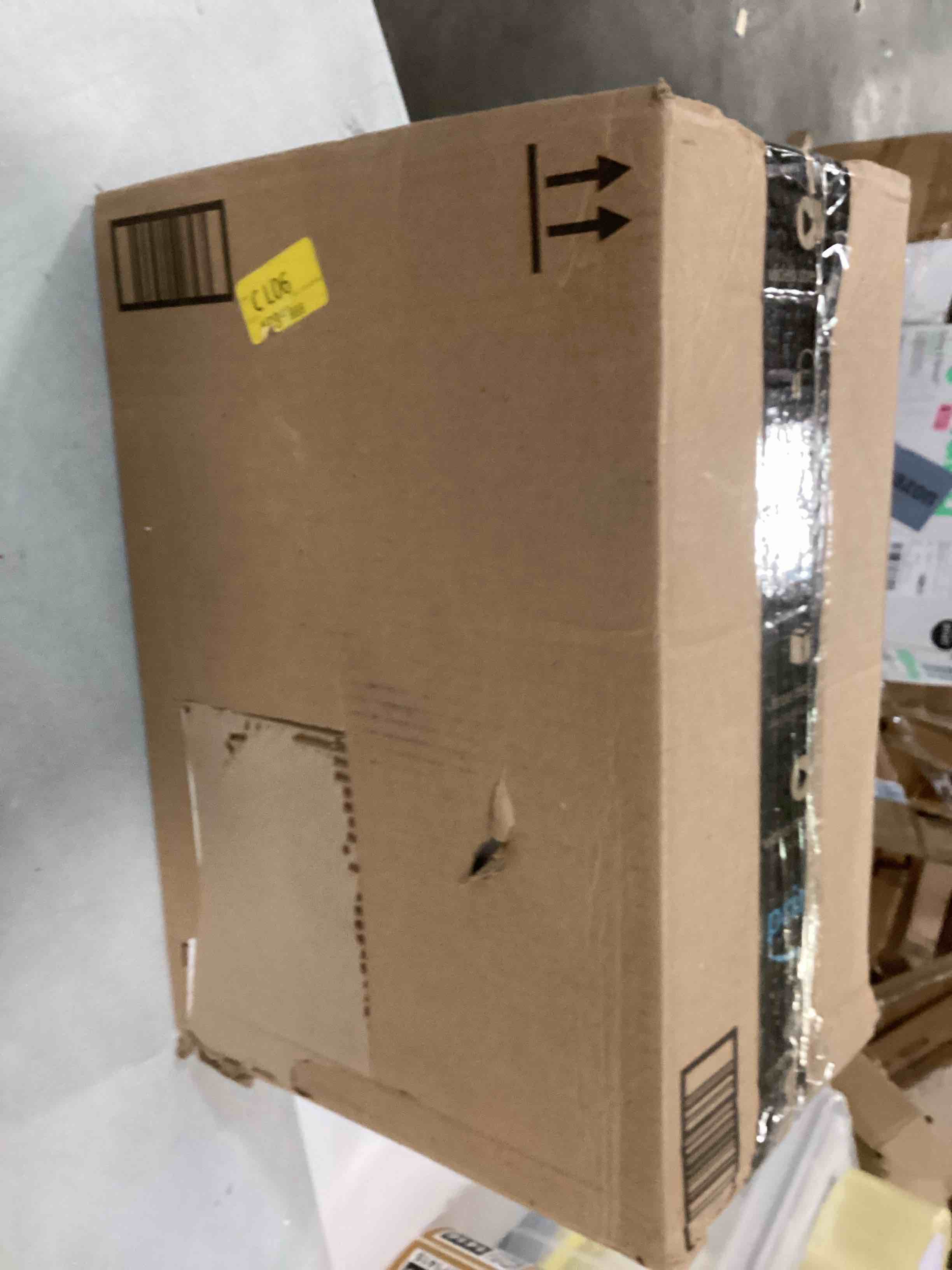 https://s3.amazonaws.com/lotting-images-prod/bidfta/YEL6756277_1724730092405.jpeg