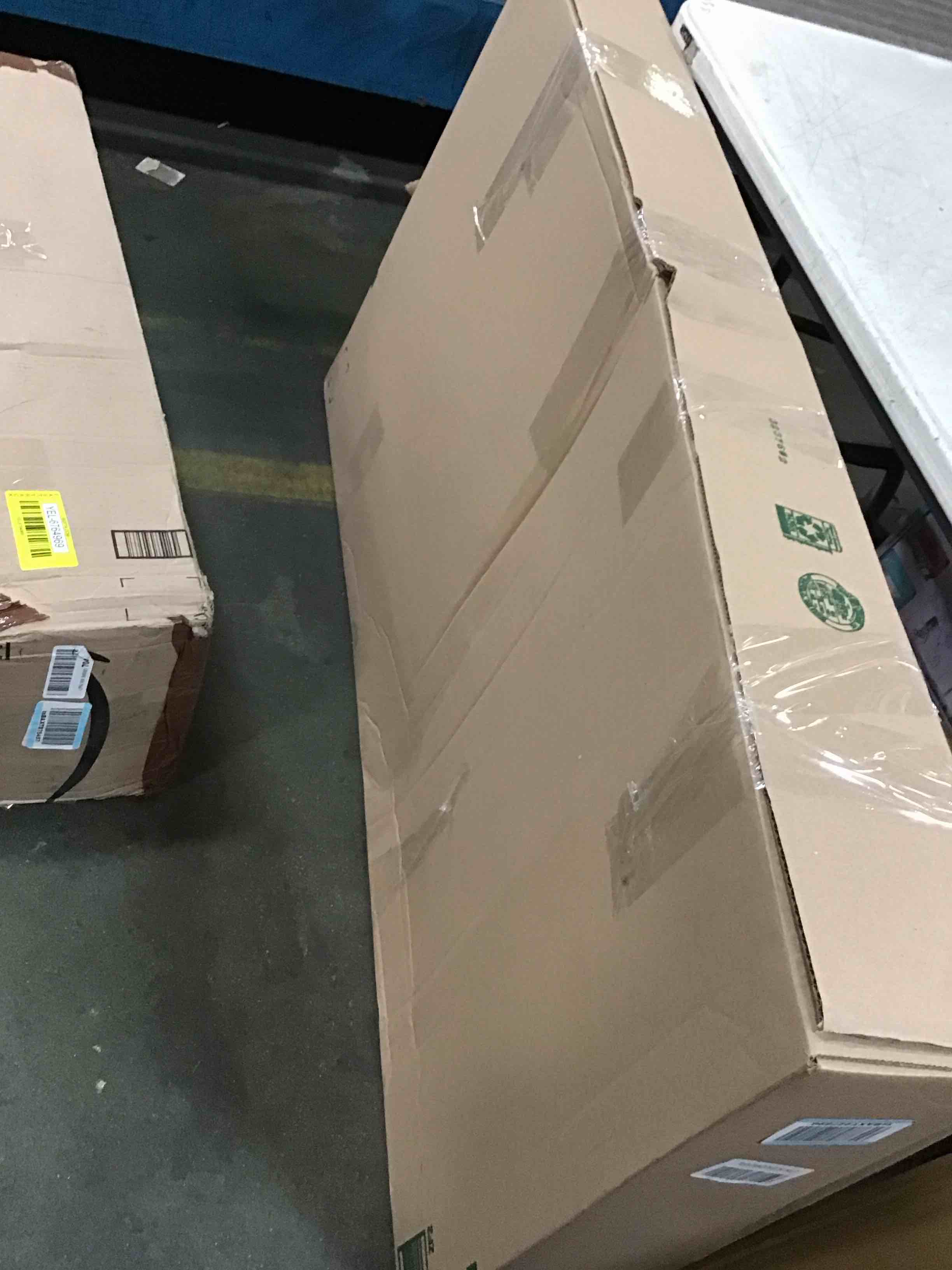 https://s3.amazonaws.com/lotting-images-prod/bidfta/YEL6764970_1722972421030.jpeg