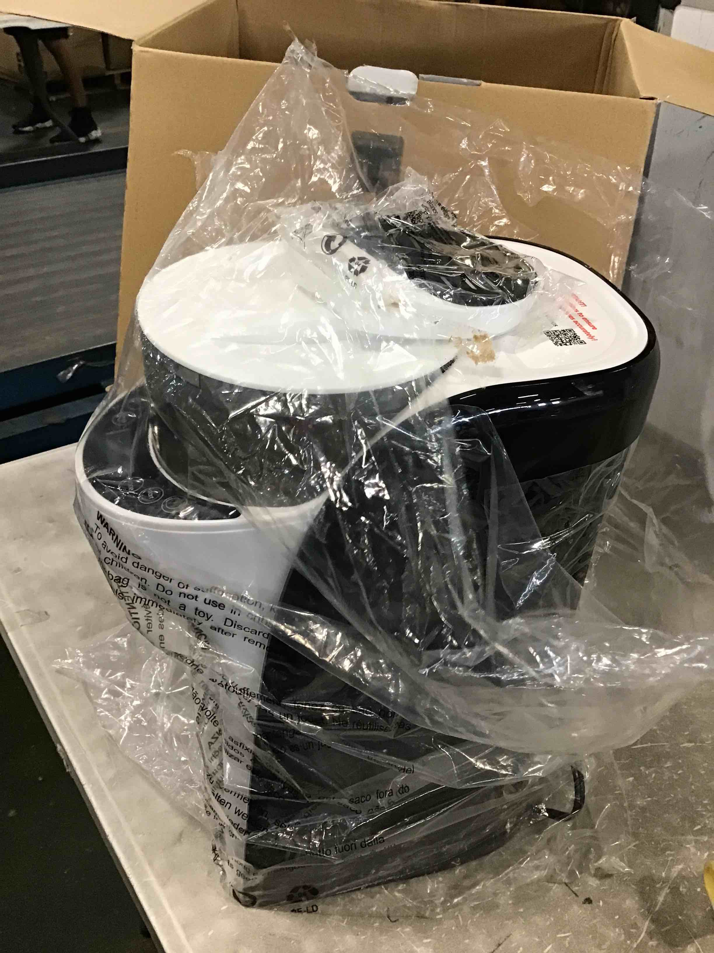 https://s3.amazonaws.com/lotting-images-prod/bidfta/YEL6765831_1722896510506.jpeg
