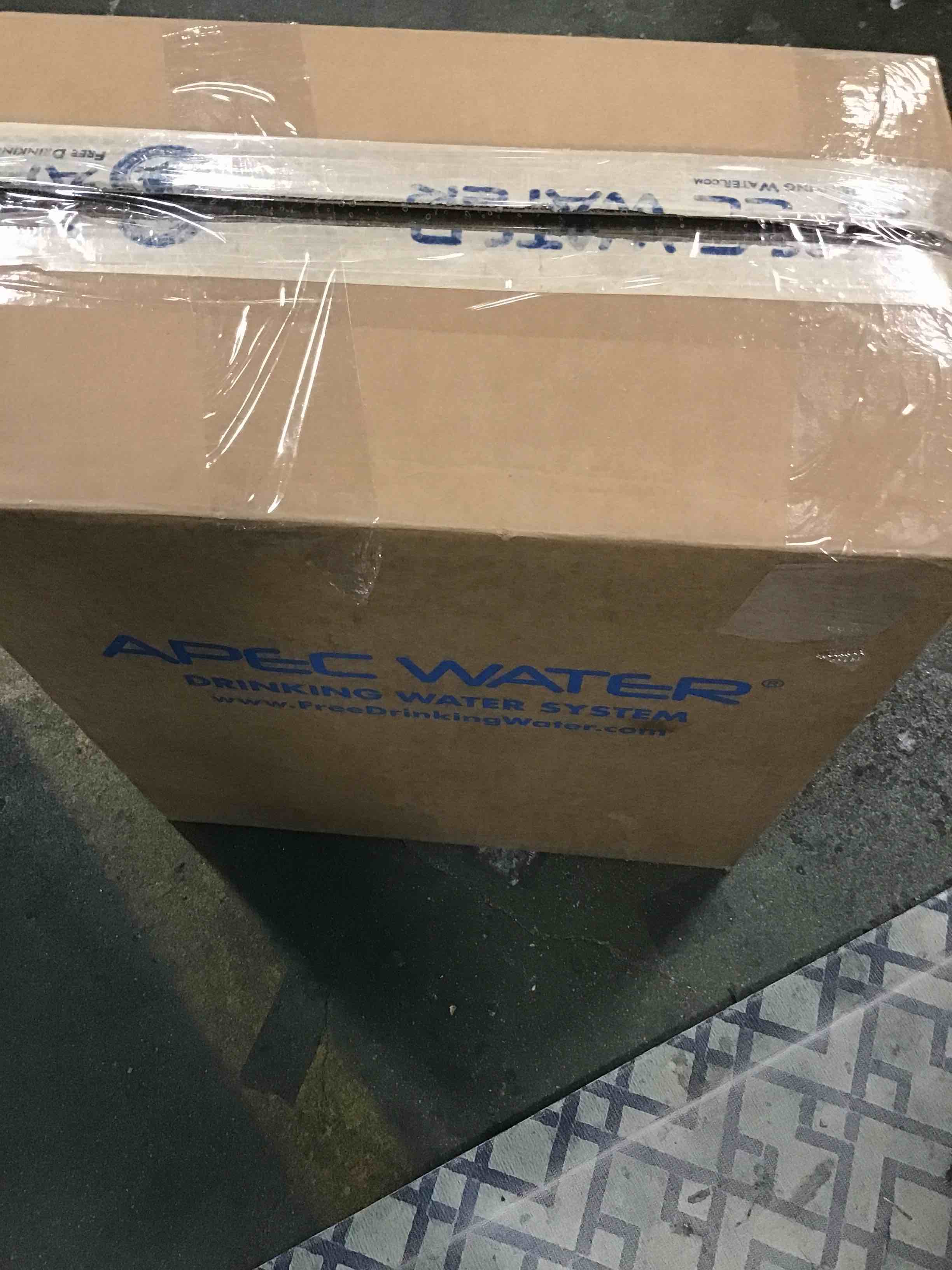 https://s3.amazonaws.com/lotting-images-prod/bidfta/YEL6766308_1723124642944.jpeg