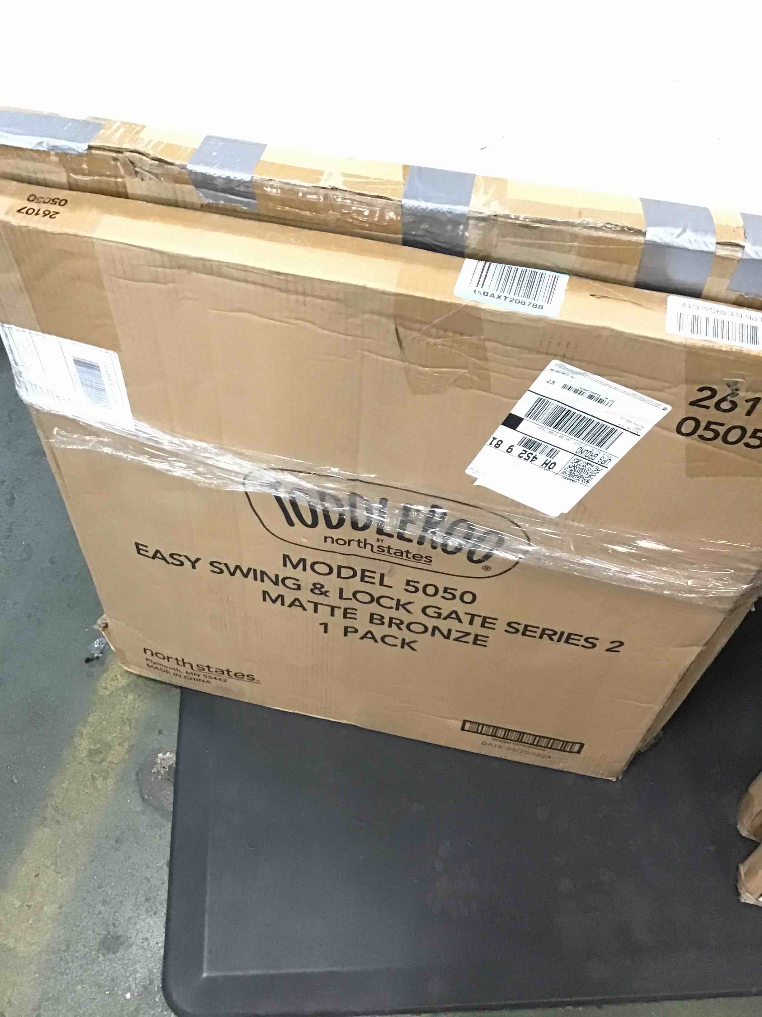 https://s3.amazonaws.com/lotting-images-prod/bidfta/YEL6766503_1723206884905.jpeg