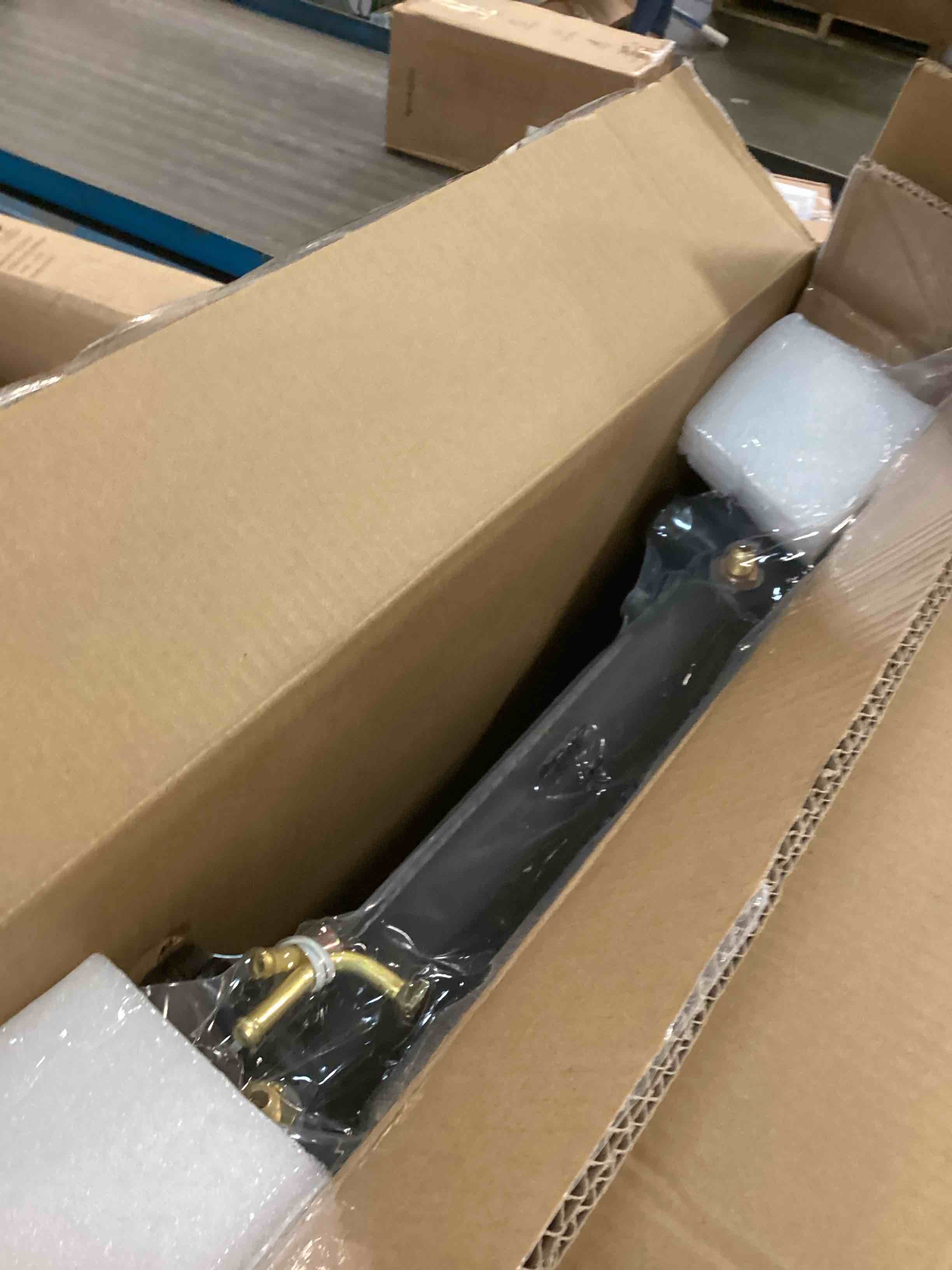 https://s3.amazonaws.com/lotting-images-prod/bidfta/YEL6767337_1722440848945.jpeg