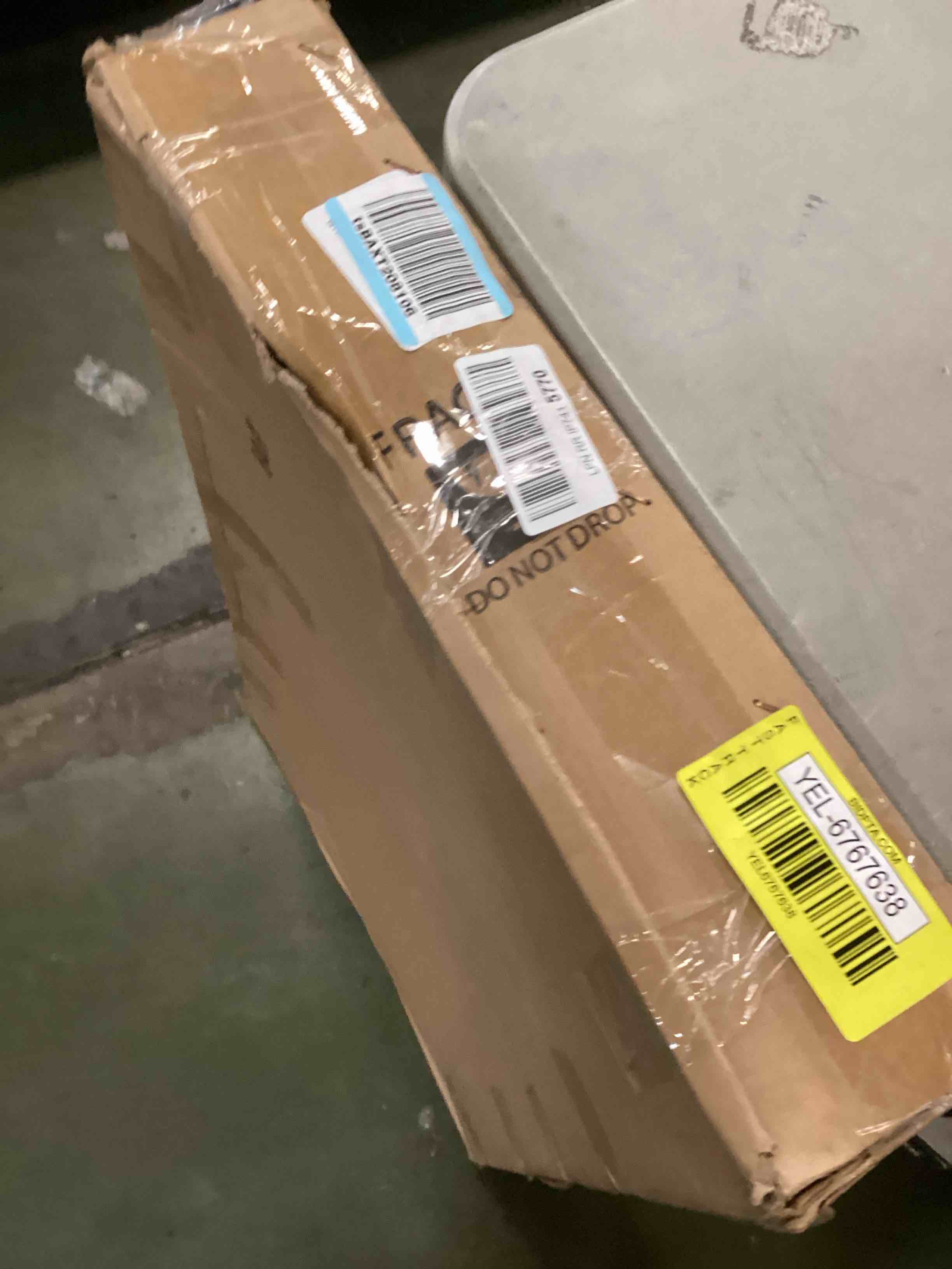 https://s3.amazonaws.com/lotting-images-prod/bidfta/YEL6767638_1722532806787.jpeg