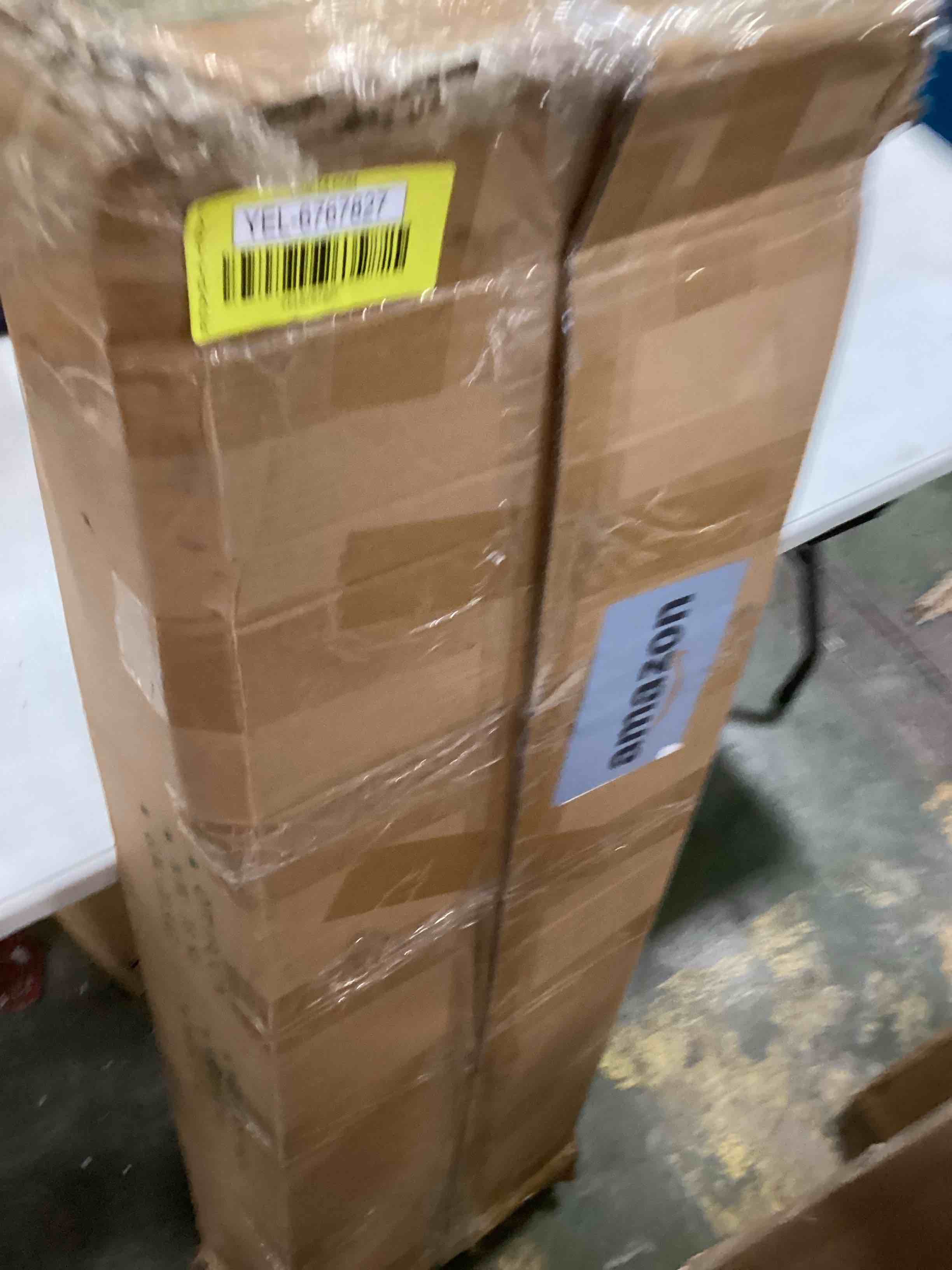 https://s3.amazonaws.com/lotting-images-prod/bidfta/YEL6767827_1722611650372.jpeg