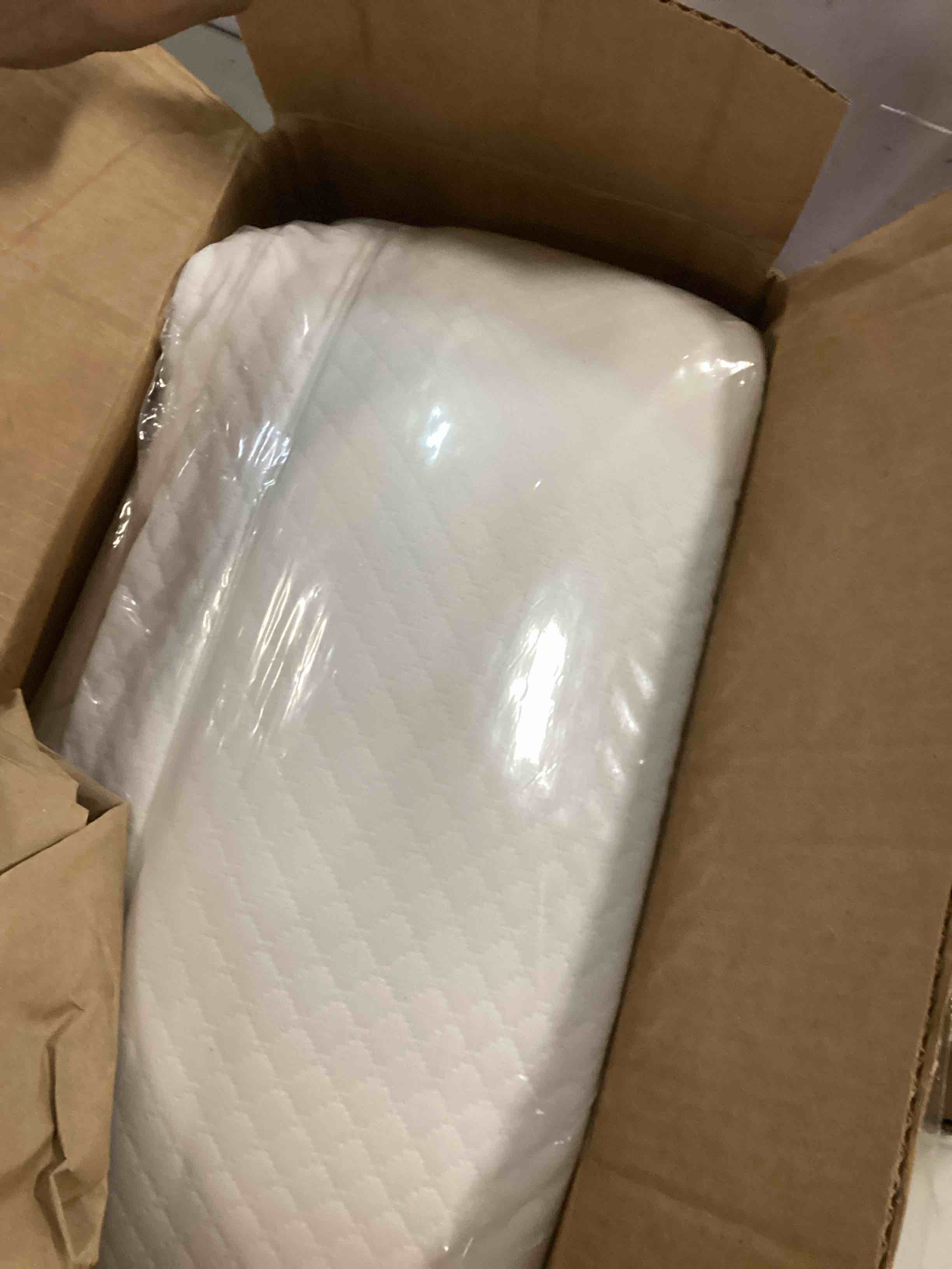 https://s3.amazonaws.com/lotting-images-prod/bidfta/YEL6767887_1722620110446.jpeg
