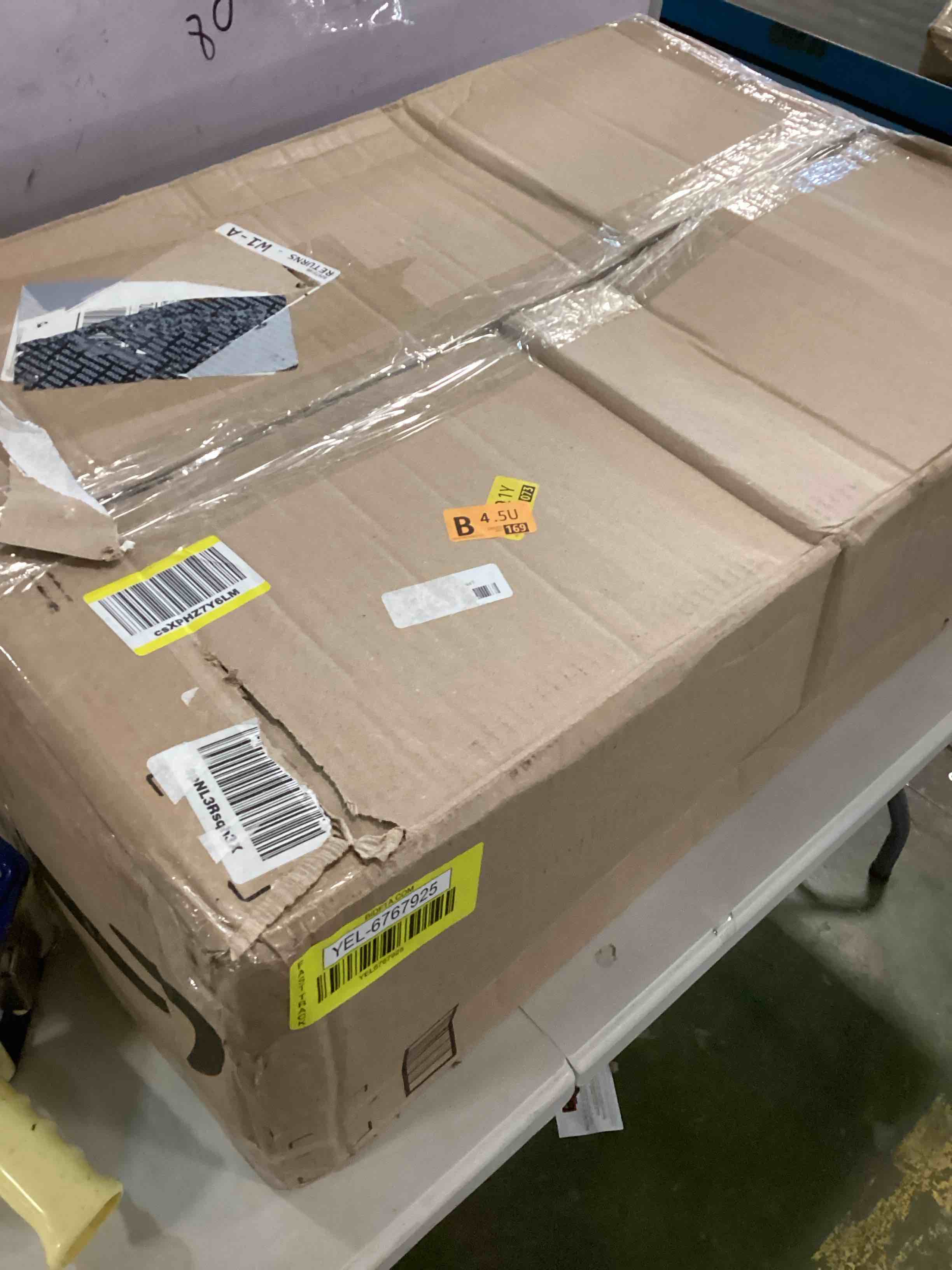https://s3.amazonaws.com/lotting-images-prod/bidfta/YEL6767925_1722623189529.jpeg