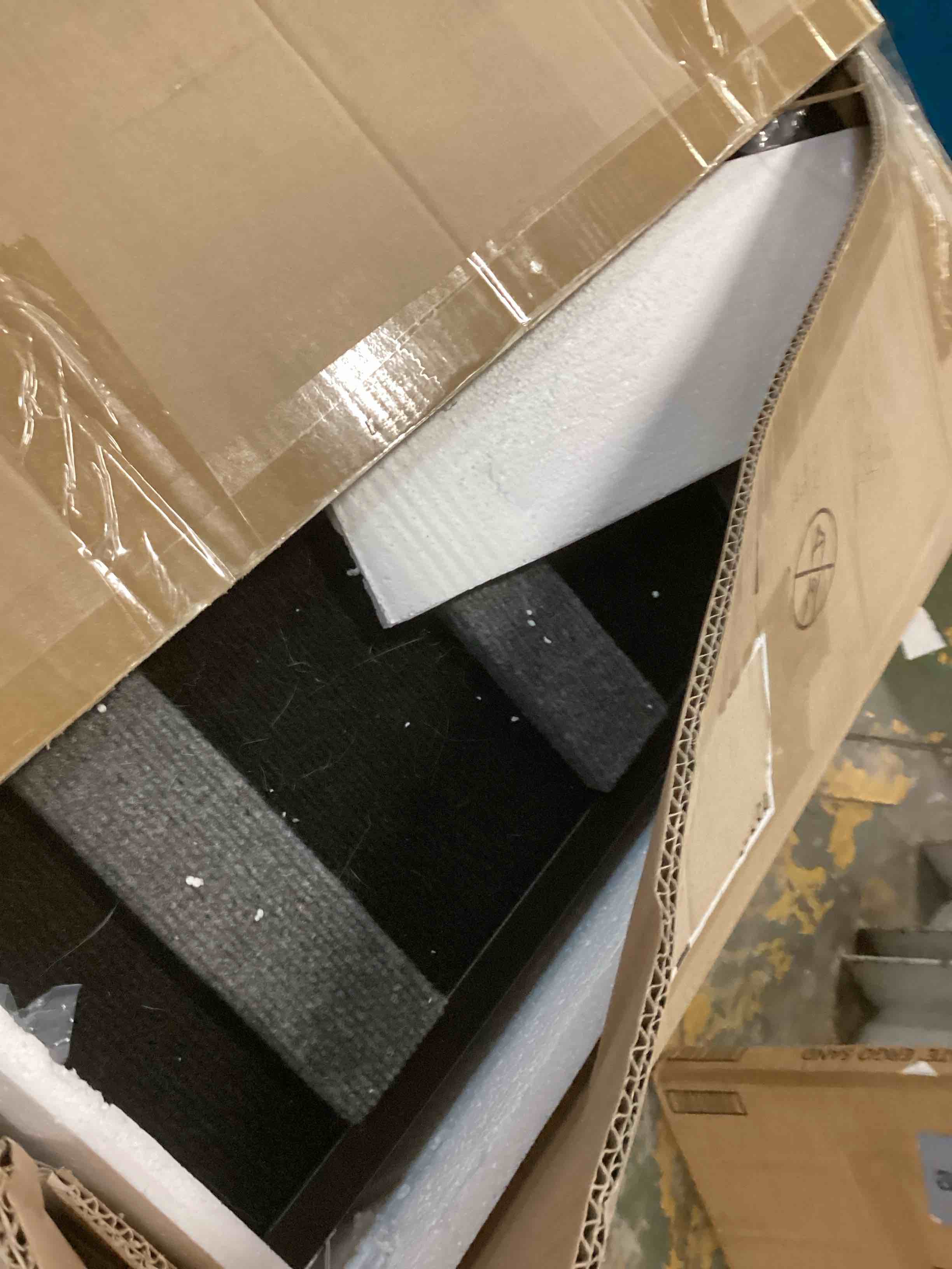 https://s3.amazonaws.com/lotting-images-prod/bidfta/YEL6767980_1722629841803.jpeg