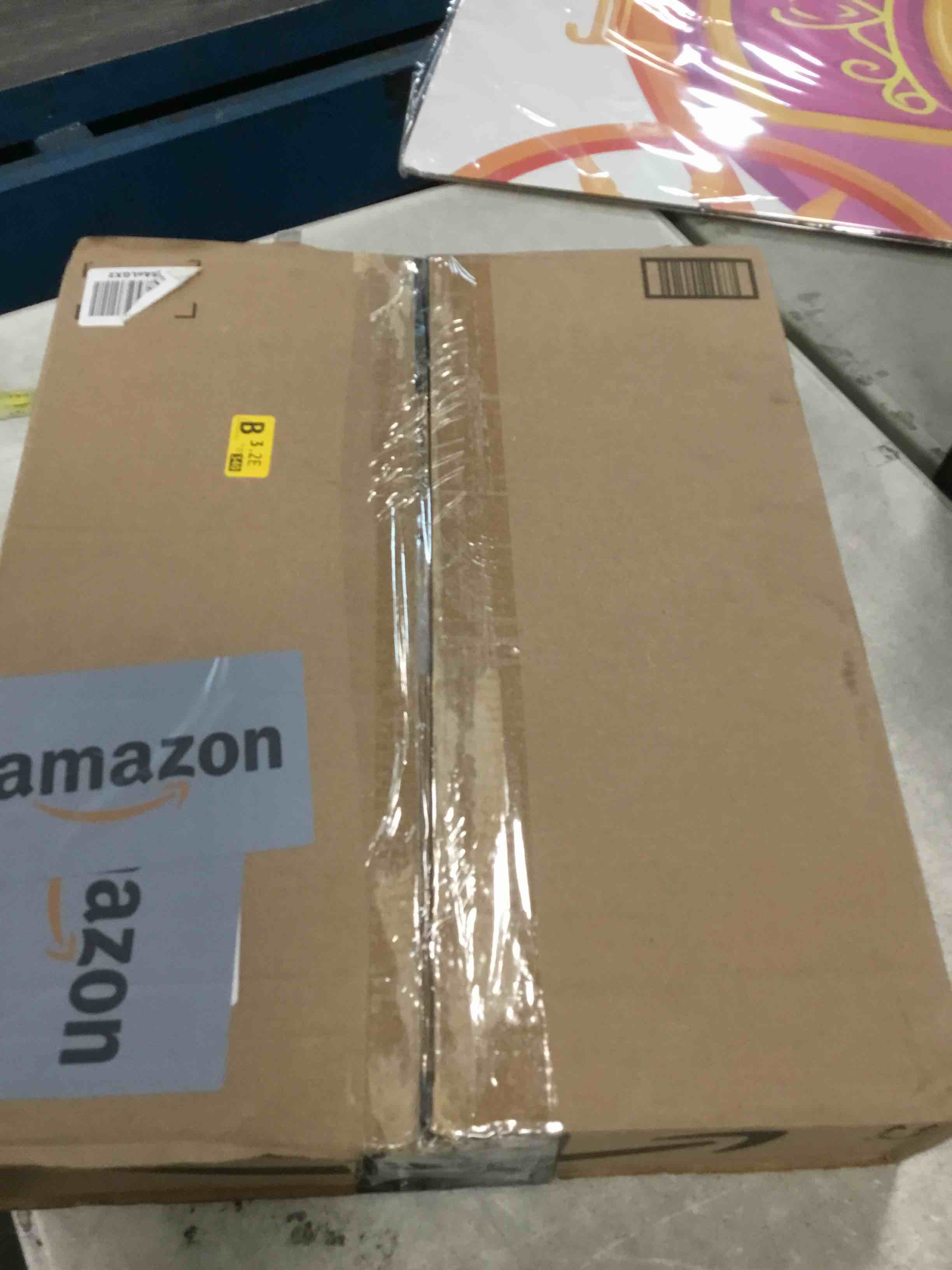 https://s3.amazonaws.com/lotting-images-prod/bidfta/YEL6768530_1722642621767.jpeg