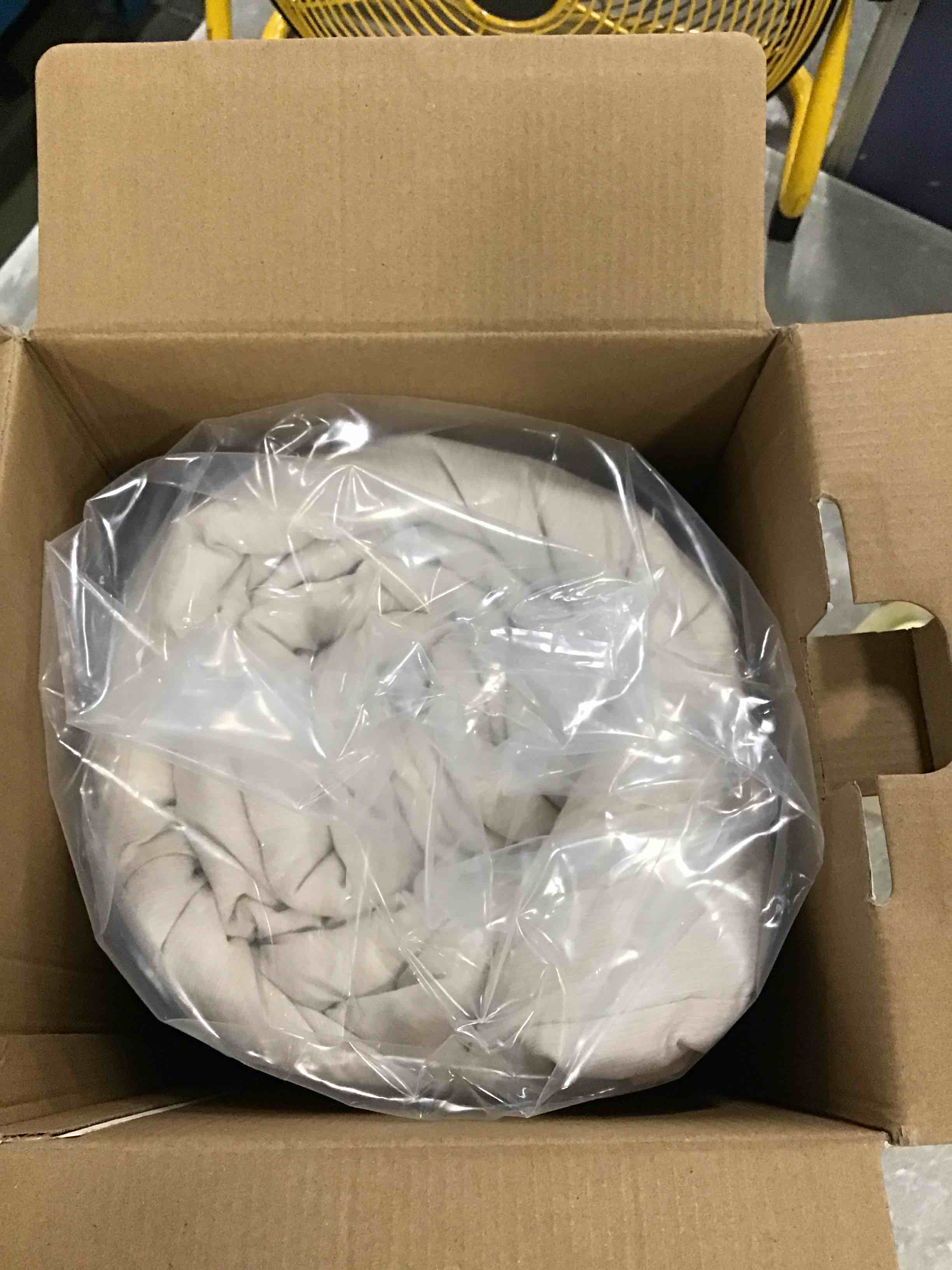 https://s3.amazonaws.com/lotting-images-prod/bidfta/YEL6768770_1722652761634.jpeg