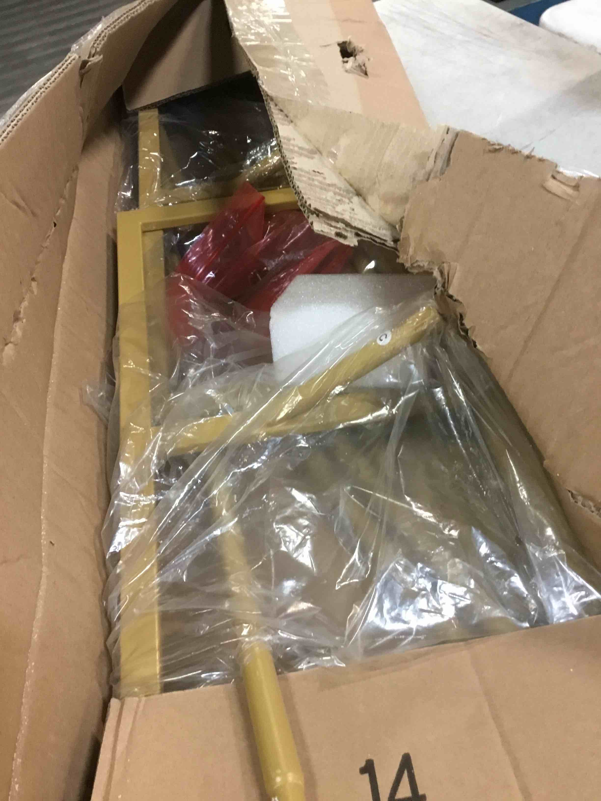https://s3.amazonaws.com/lotting-images-prod/bidfta/YEL6768904_1722686836801.jpeg