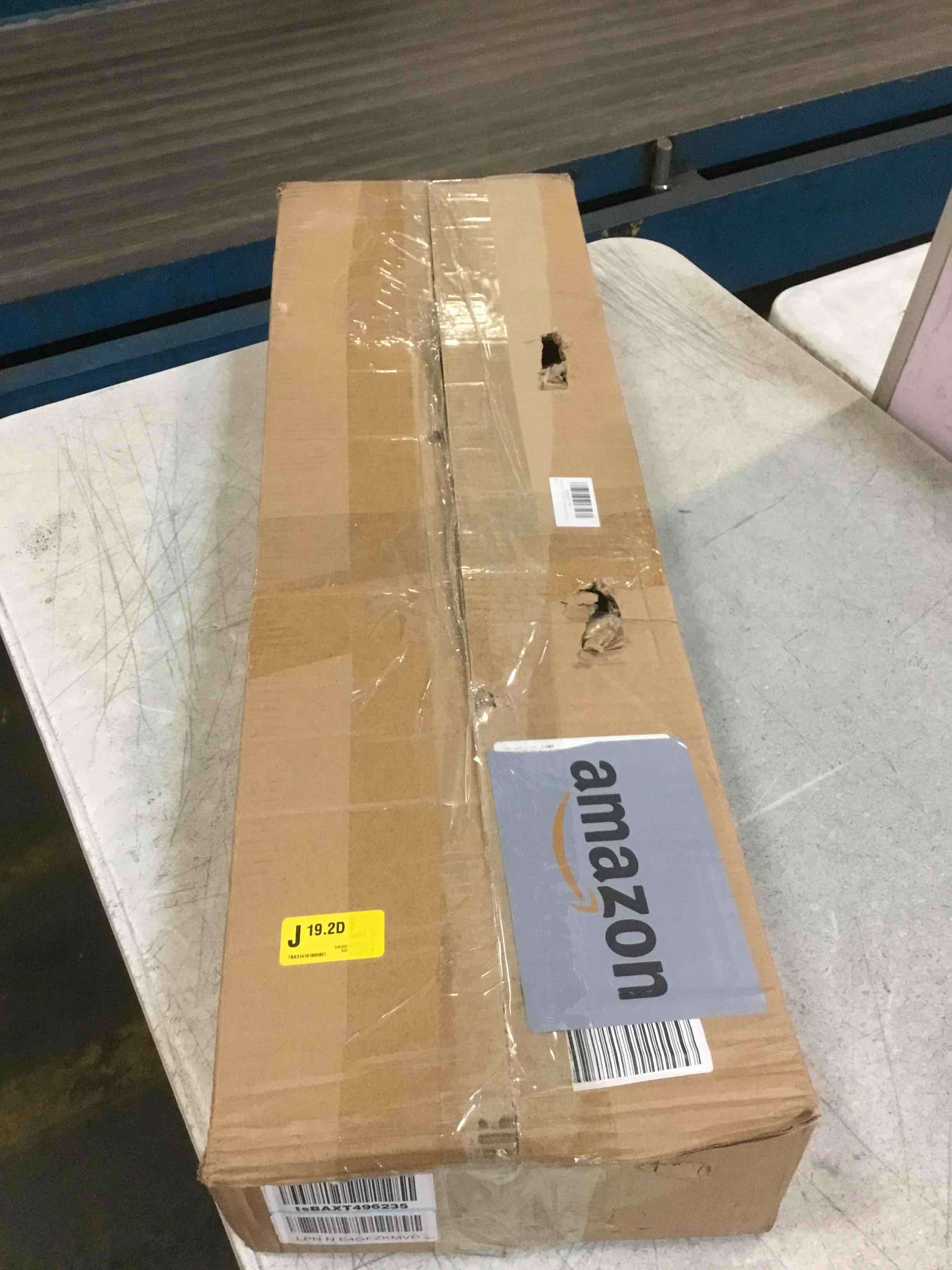 https://s3.amazonaws.com/lotting-images-prod/bidfta/YEL6768904_1722686864610.jpeg