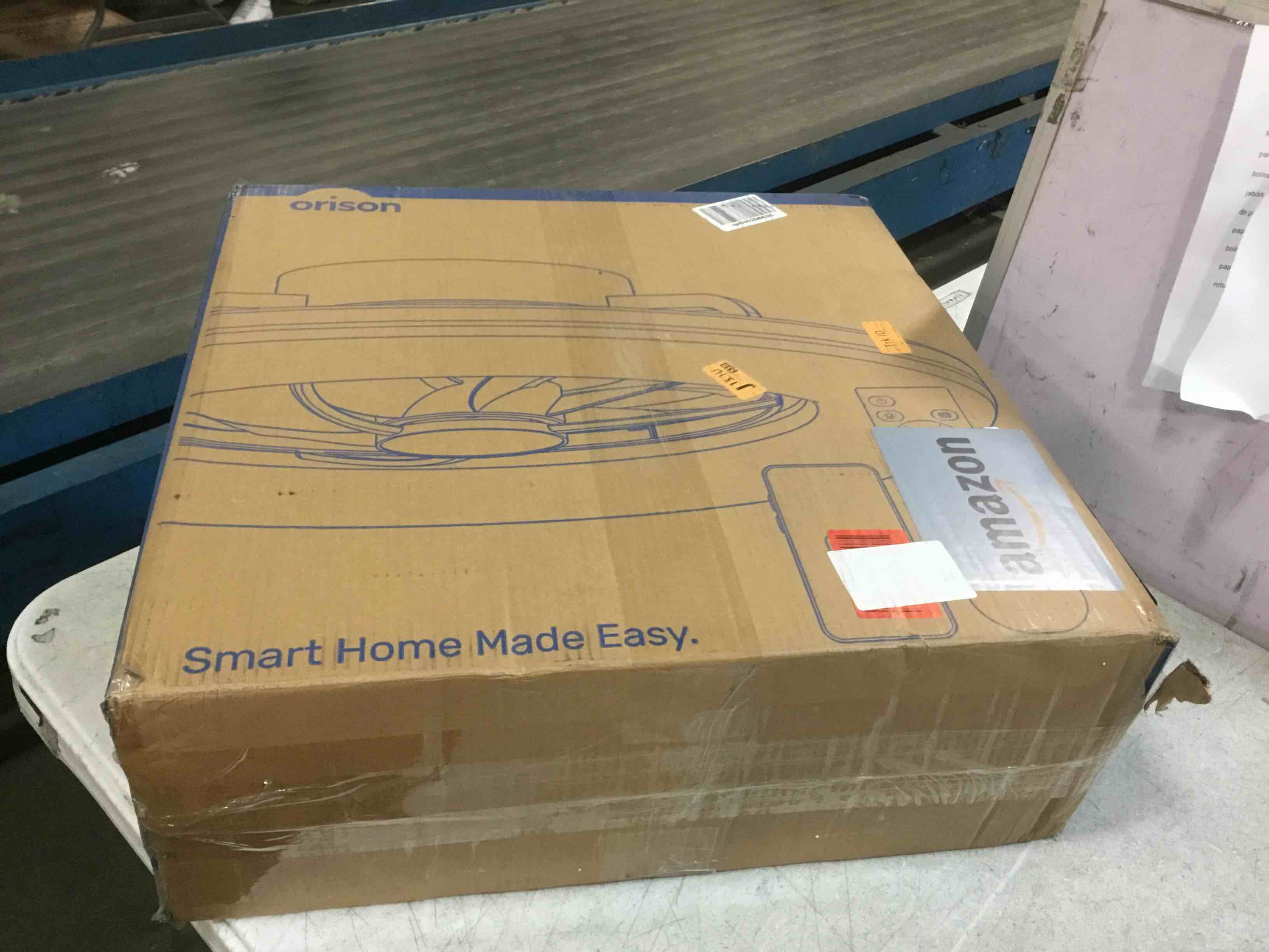 https://s3.amazonaws.com/lotting-images-prod/bidfta/YEL6768930_1722692108866.jpeg