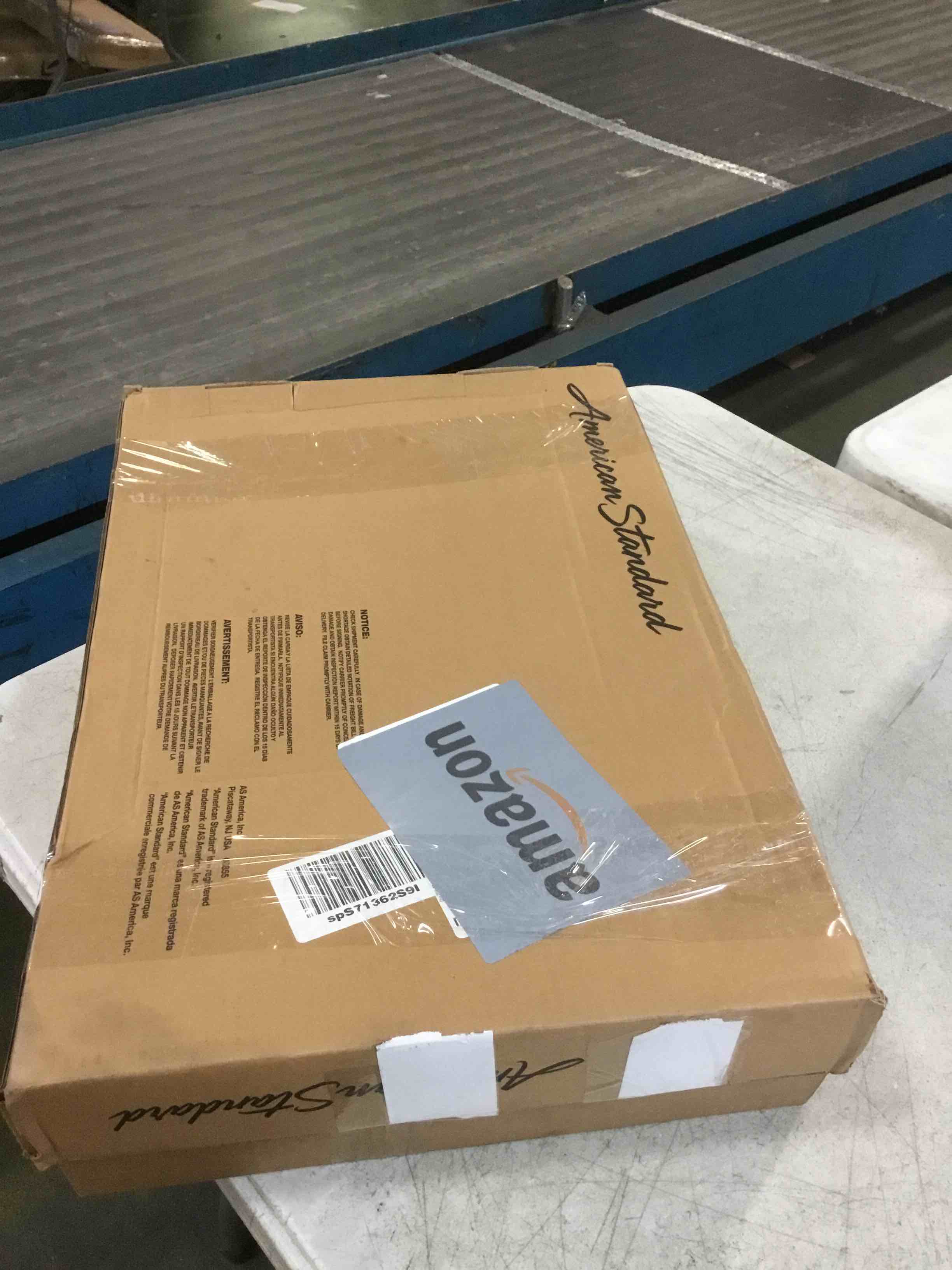 https://s3.amazonaws.com/lotting-images-prod/bidfta/YEL6768989_1722702632905.jpeg