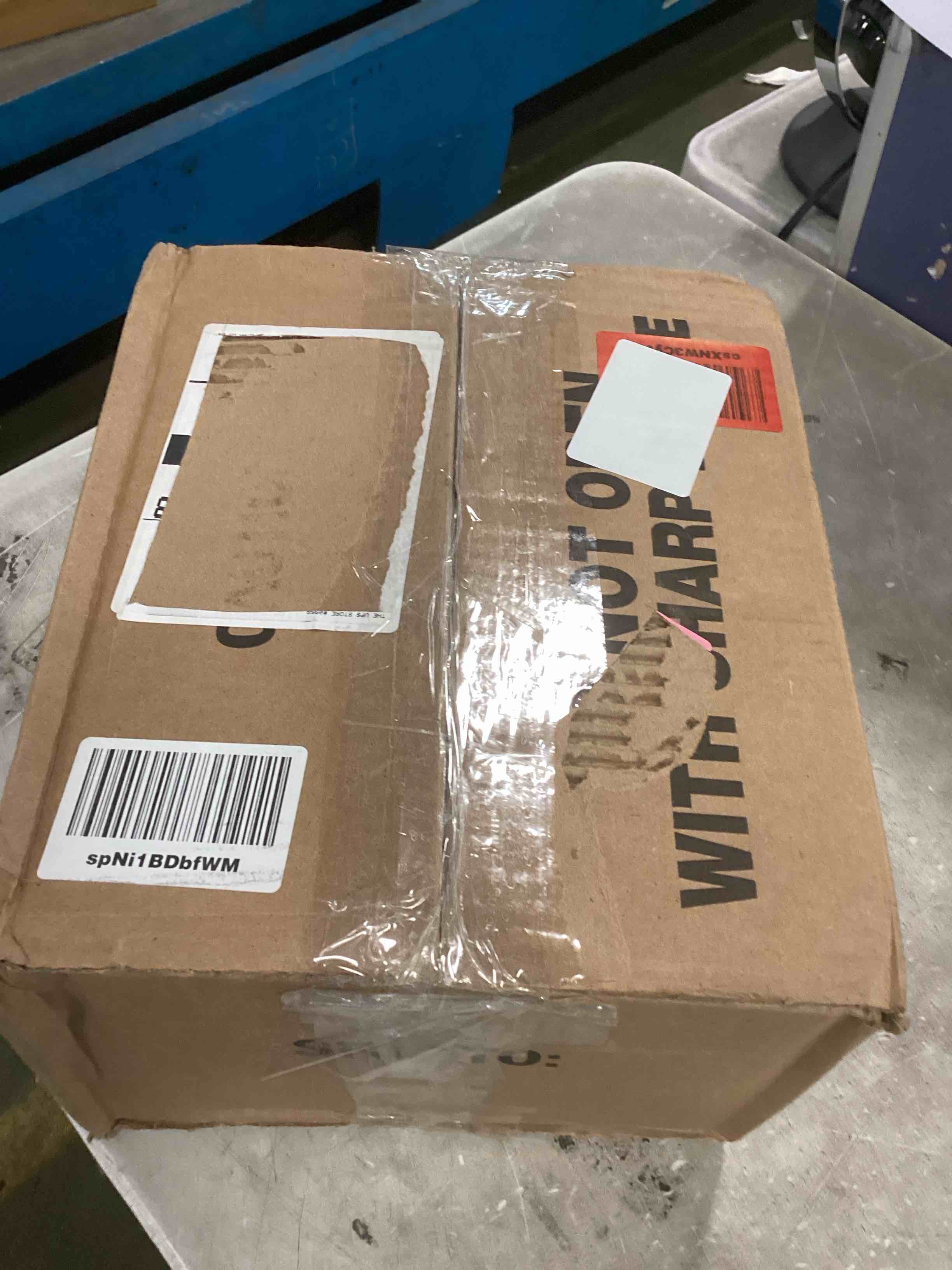 https://s3.amazonaws.com/lotting-images-prod/bidfta/YEL6769973_1722541035896.jpeg