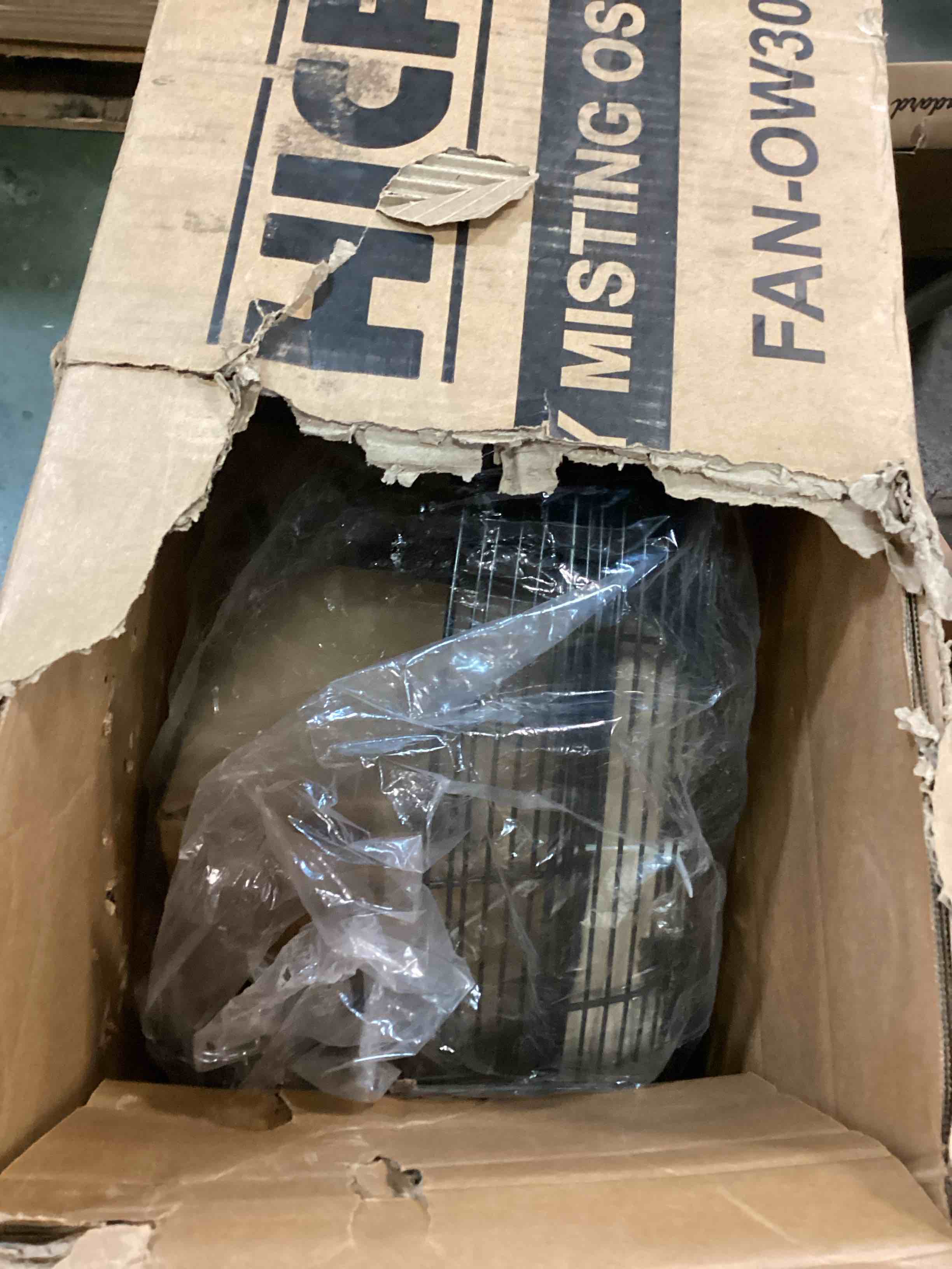 https://s3.amazonaws.com/lotting-images-prod/bidfta/YEL6771128_1723147683331.jpeg