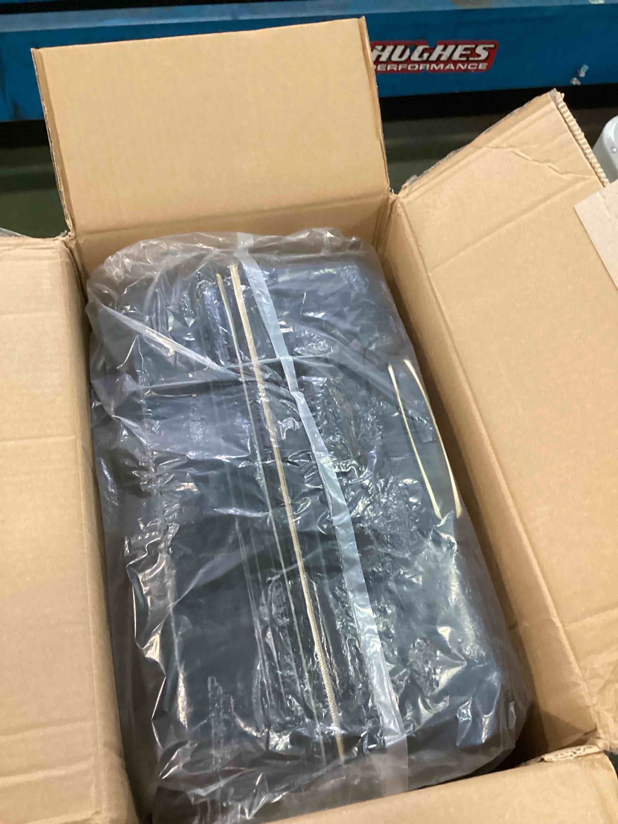 https://s3.amazonaws.com/lotting-images-prod/bidfta/YEL6771221_1723215578250.jpeg