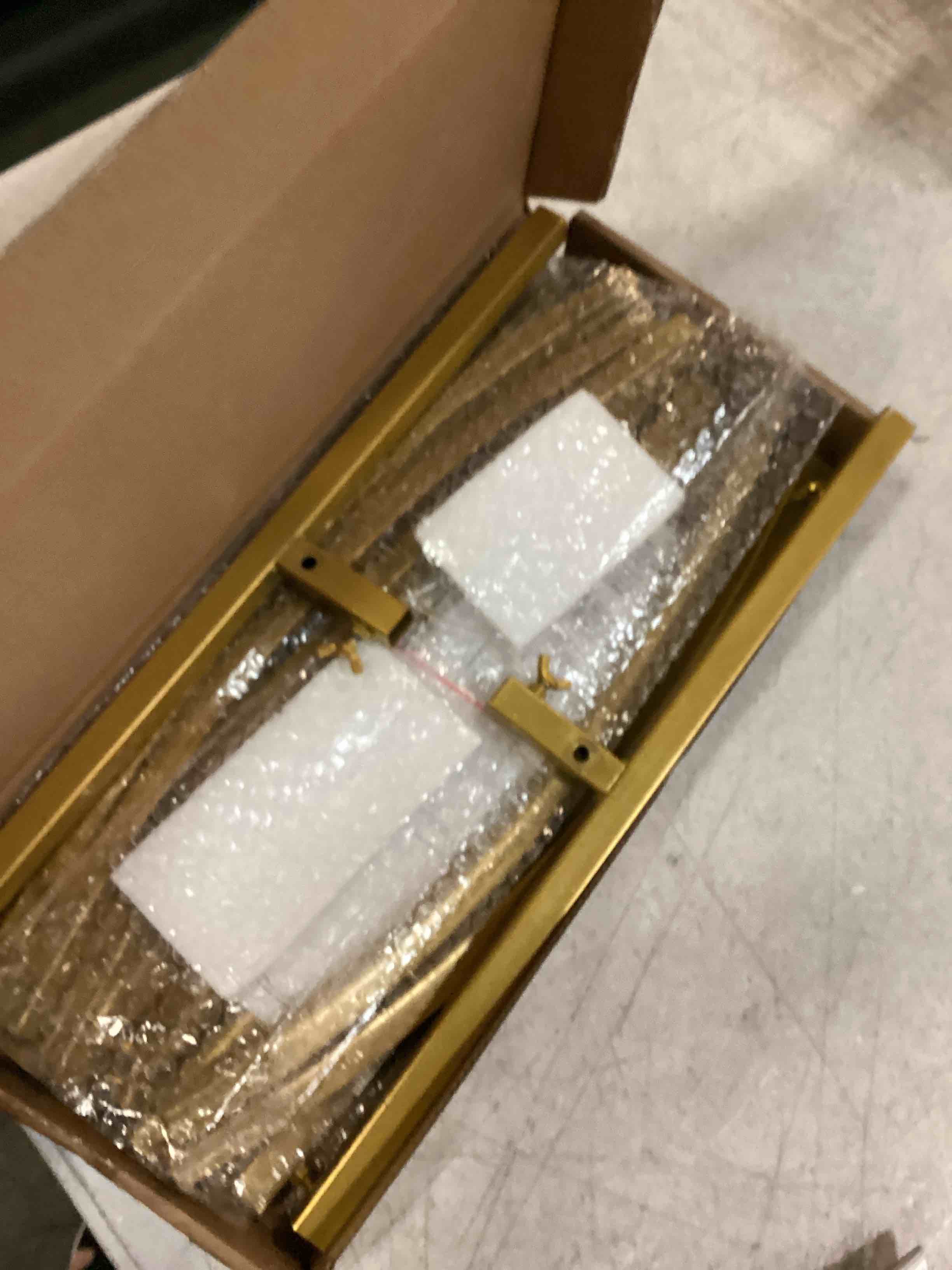 https://s3.amazonaws.com/lotting-images-prod/bidfta/YEL6772135_1722612745056.jpeg