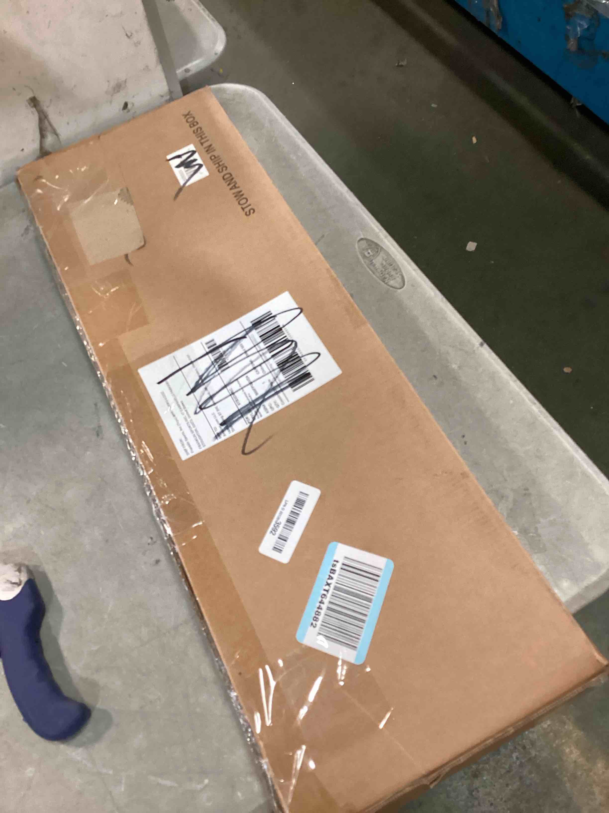 https://s3.amazonaws.com/lotting-images-prod/bidfta/YEL6772320_1722864682795.jpeg